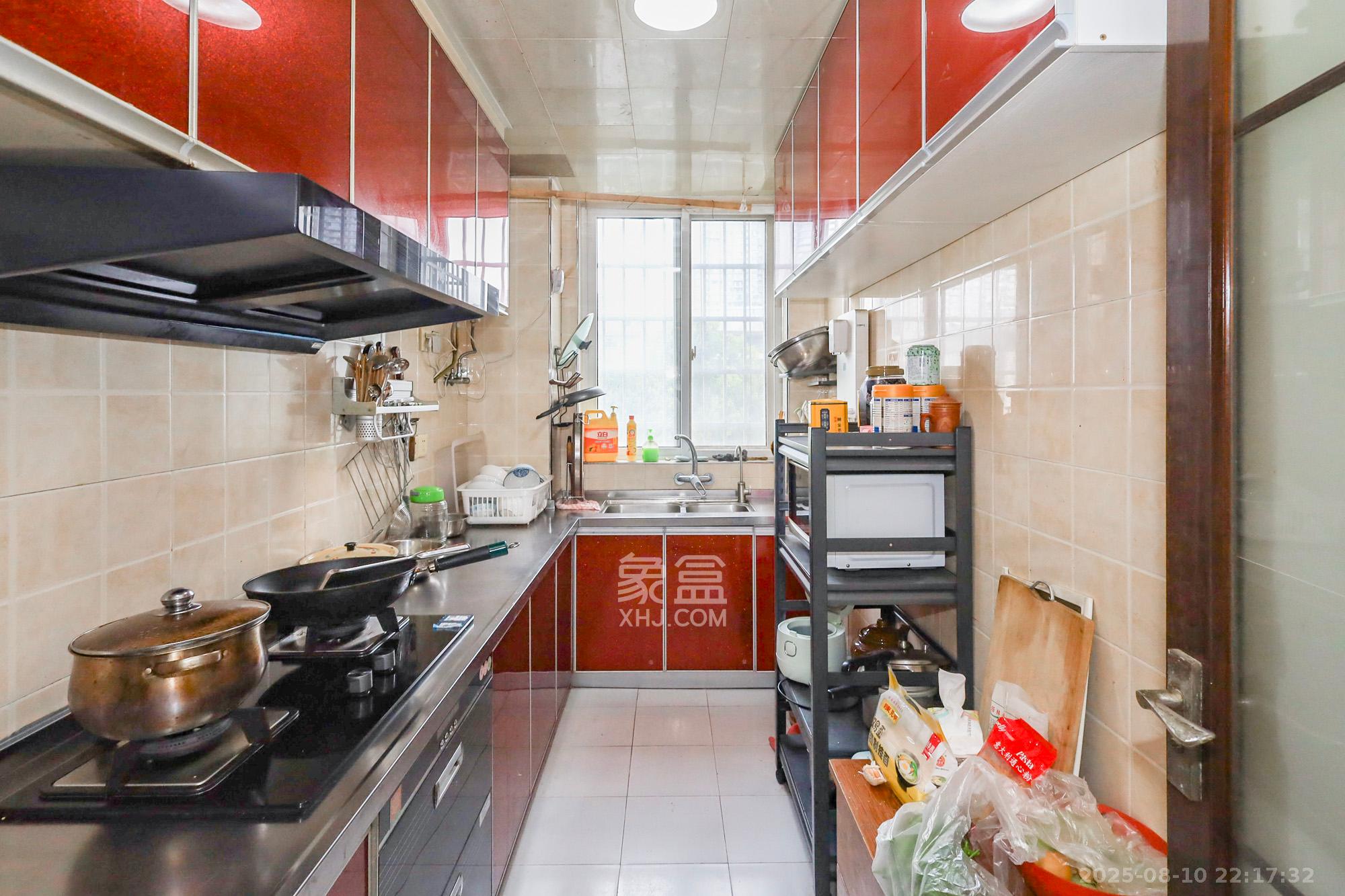 金麓西岸和苑  2室2厅1卫    76.0万 金麓西岸和苑  2室2厅1卫    76.0万厨房