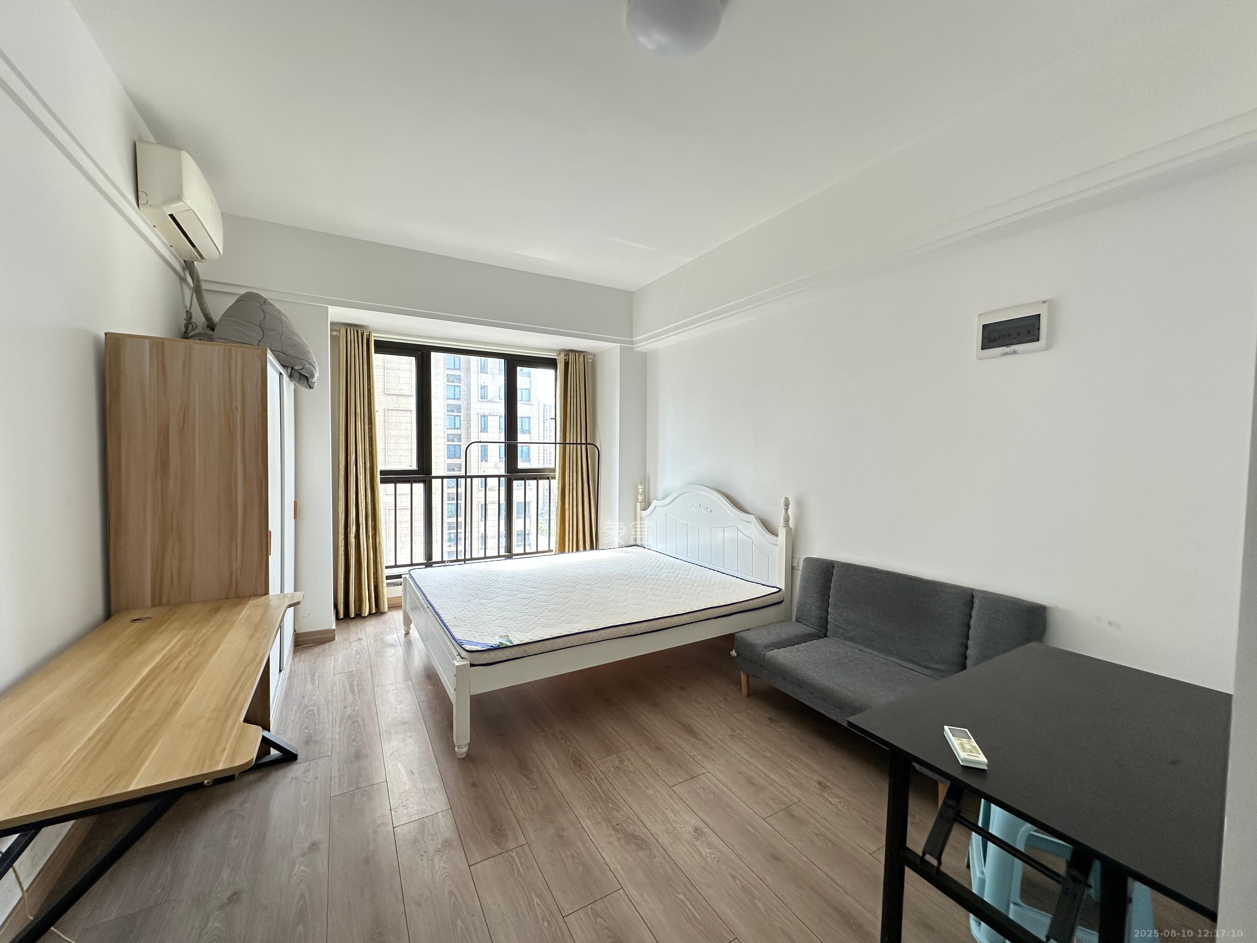 新城和樾(新城和樾公馆)  1室1厅1卫    1000.0元/月 新城和樾(新城和樾公馆)  1室1厅1卫    1000.0元/月