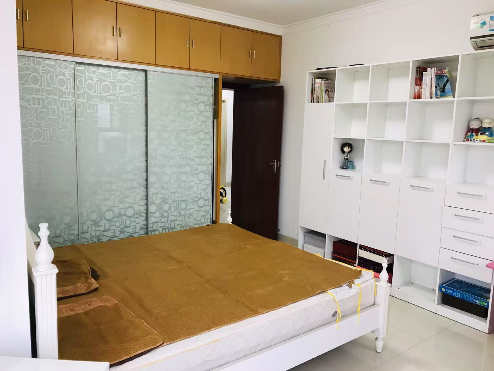 耀江花园东湖居  1室2厅2卫   1400.00元/月室内图