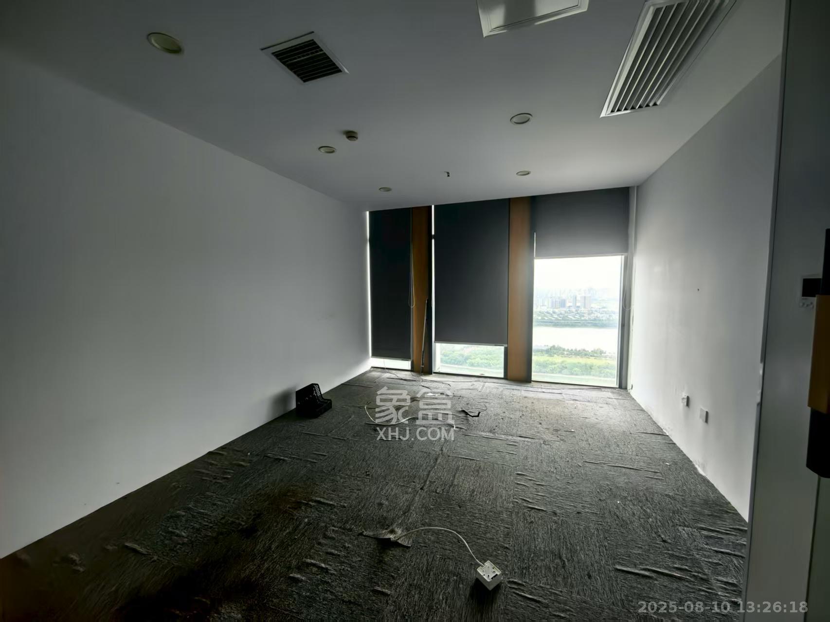 万达广场   346.0㎡     16800.00元/月室内图