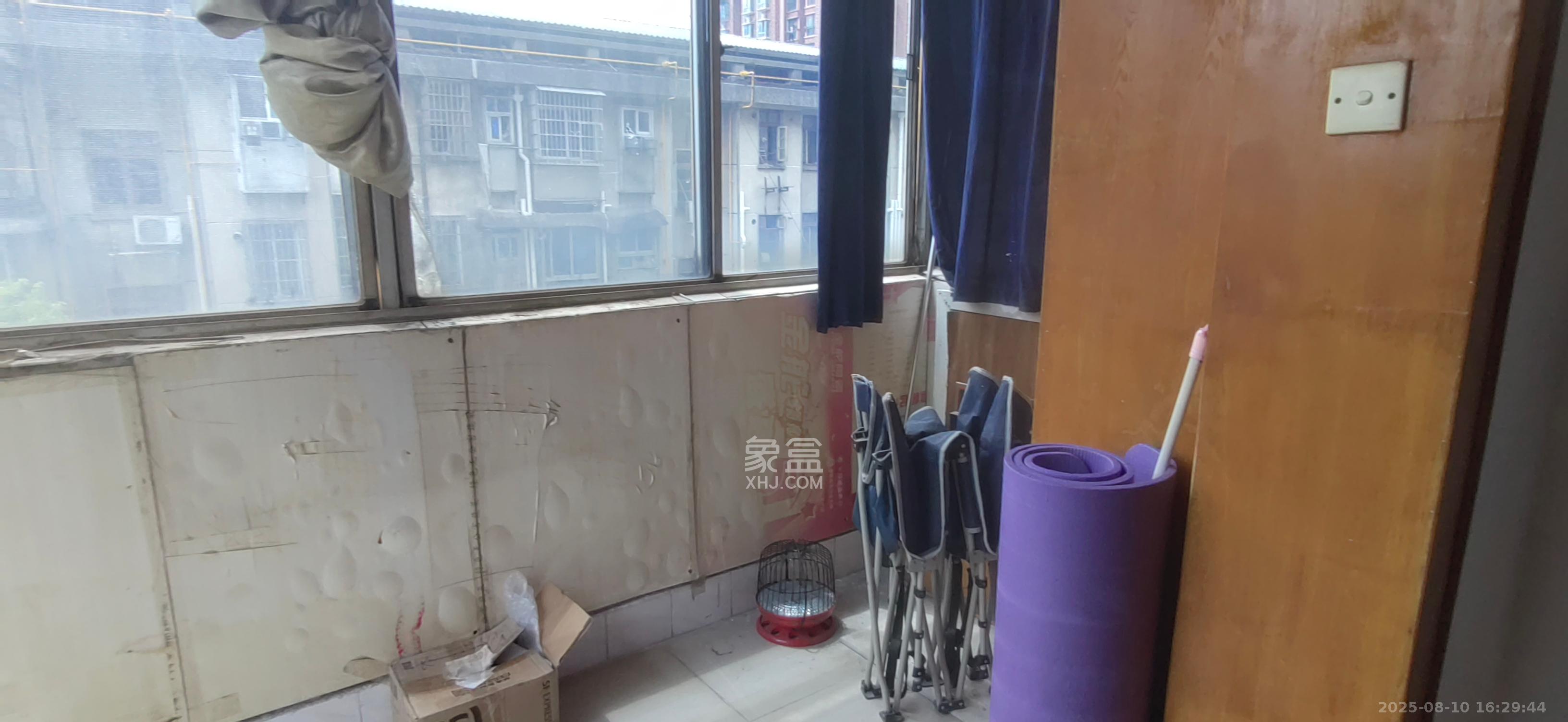 湘运新村 3室1厅1卫 1300.0元/月 湘运新村 3室1厅1卫 1300.0元/月室内图