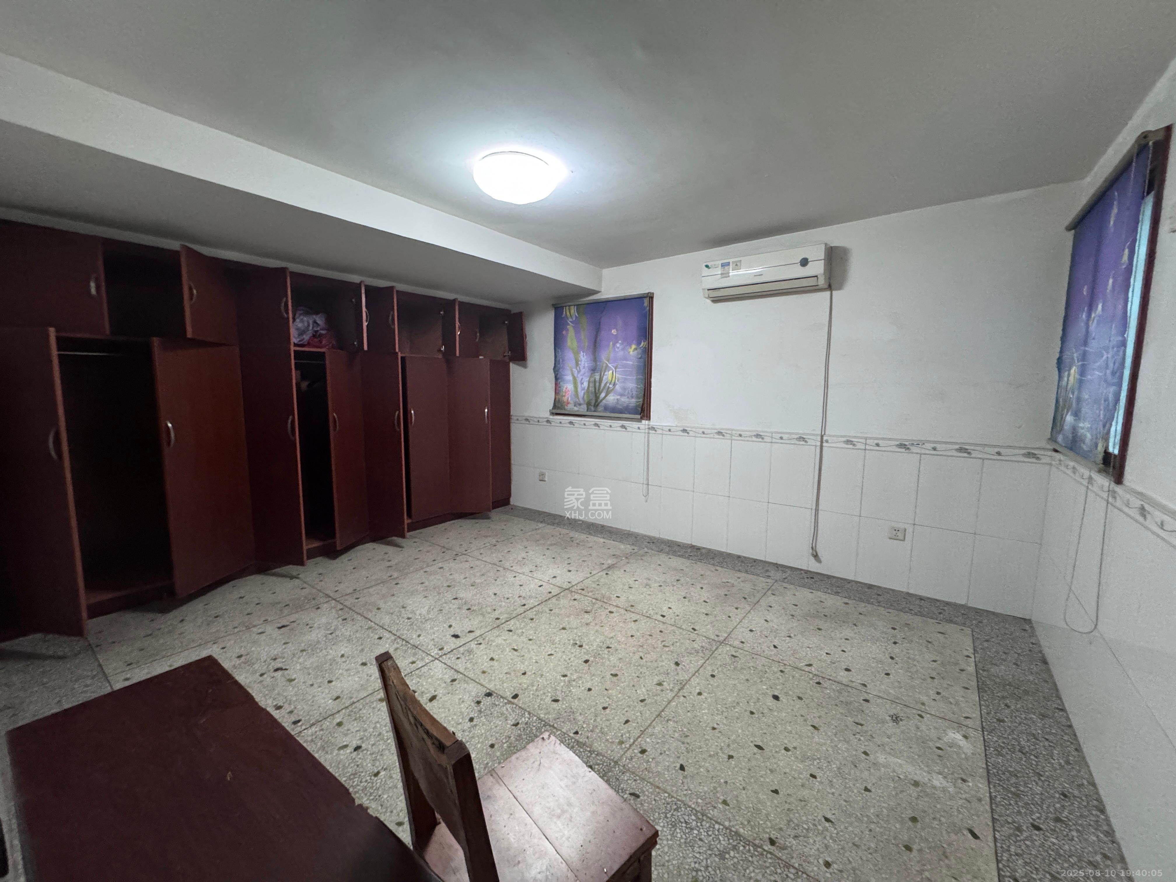 和平小区  3室2厅1卫    1500.0元/月室内图