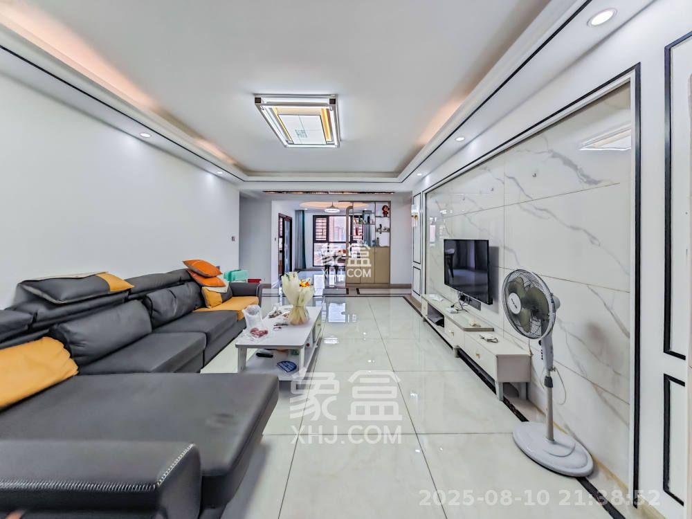 绿地之窗 4室2厅2卫 3500.0元/月 绿地之窗 4室2厅2卫 3500.0元/月室内图