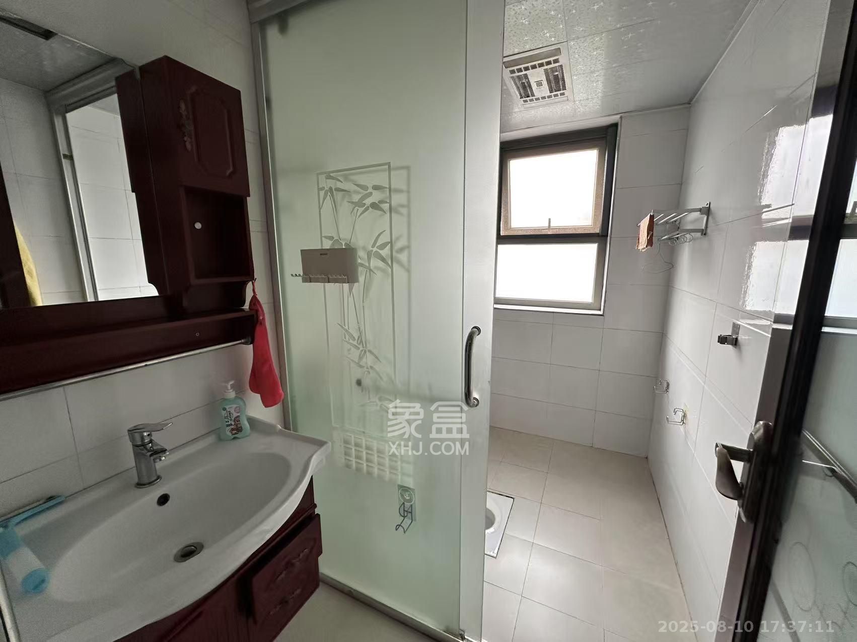 怡海星城 2室2厅1卫 1600.0元/月 怡海星城 2室2厅1卫 1600.0元/月室内图