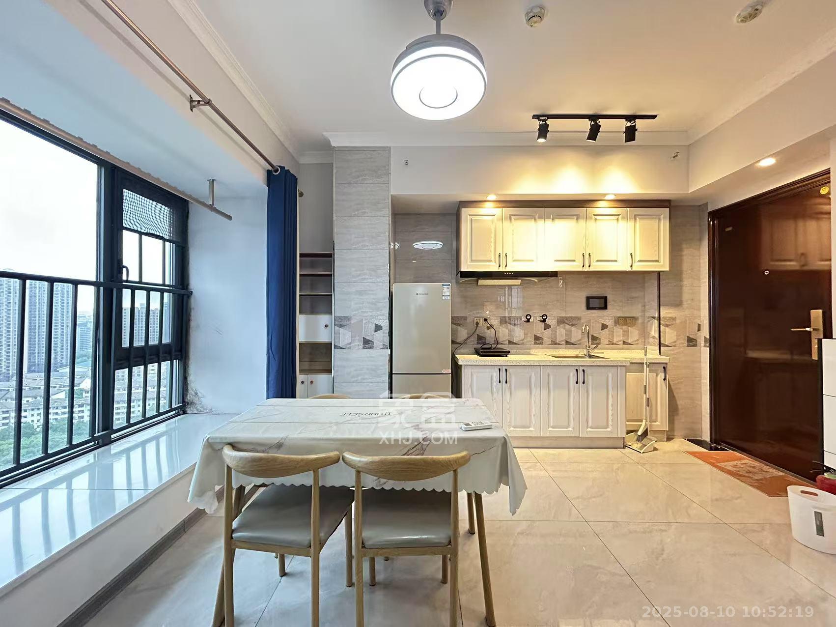 复地星光天地 2室1厅1卫 2500.0元/月 复地星光天地 2室1厅1卫 2500.0元/月室内图