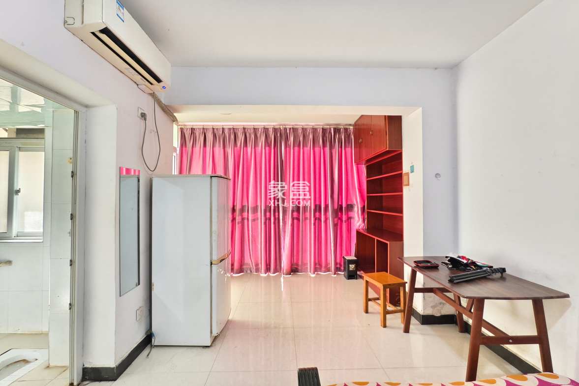 风华四季园  1室1厅1卫    1400.0元/月 风华四季园  1室1厅1卫    1400.0元/月室内图