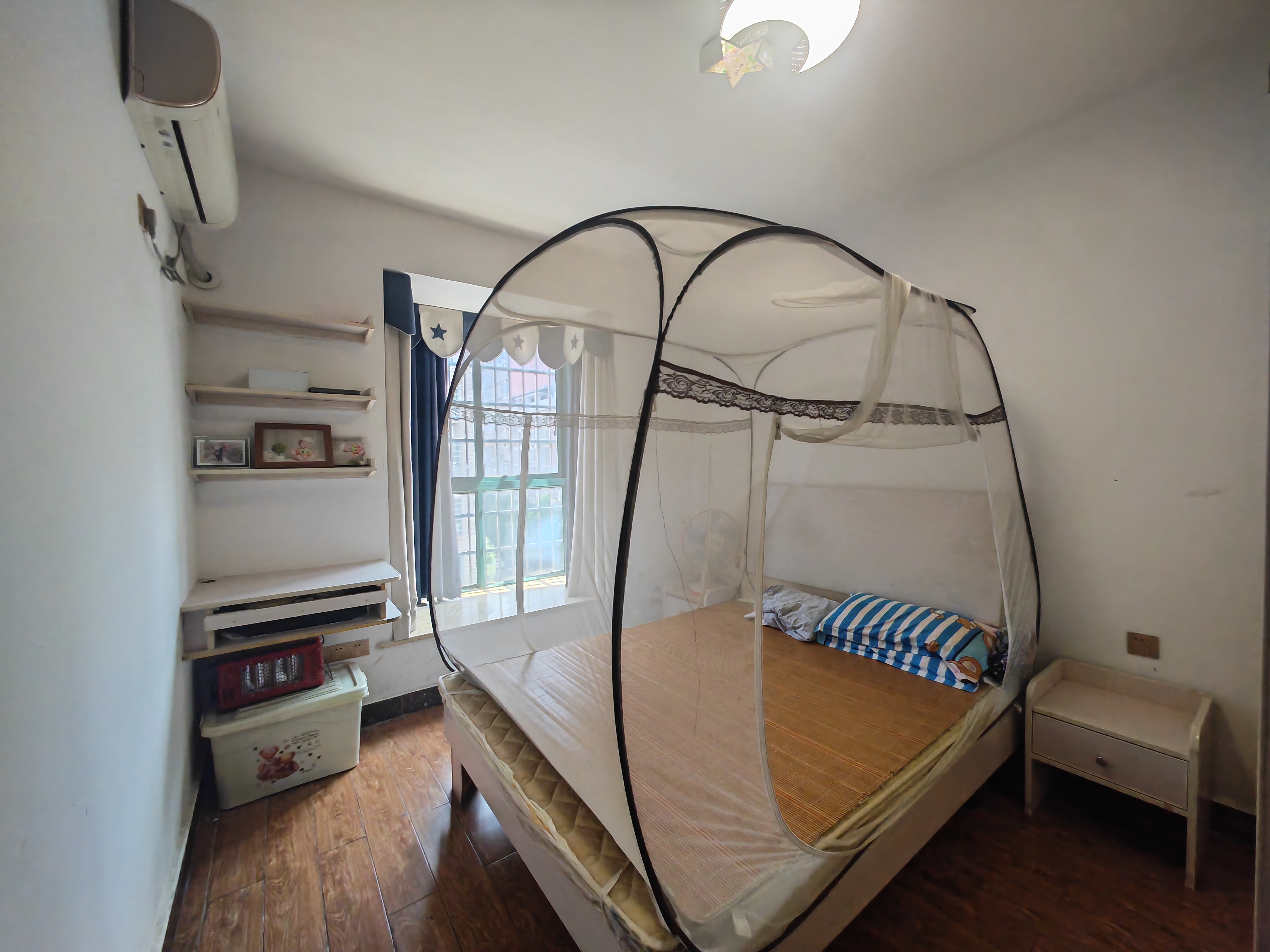 阳光一品小区 3室2厅2卫 49.8万 阳光一品小区 3室2厅2卫 49.8万客厅