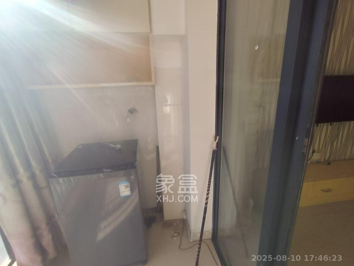 钰龙天下一期  2室2厅1卫   1800.00元/月
