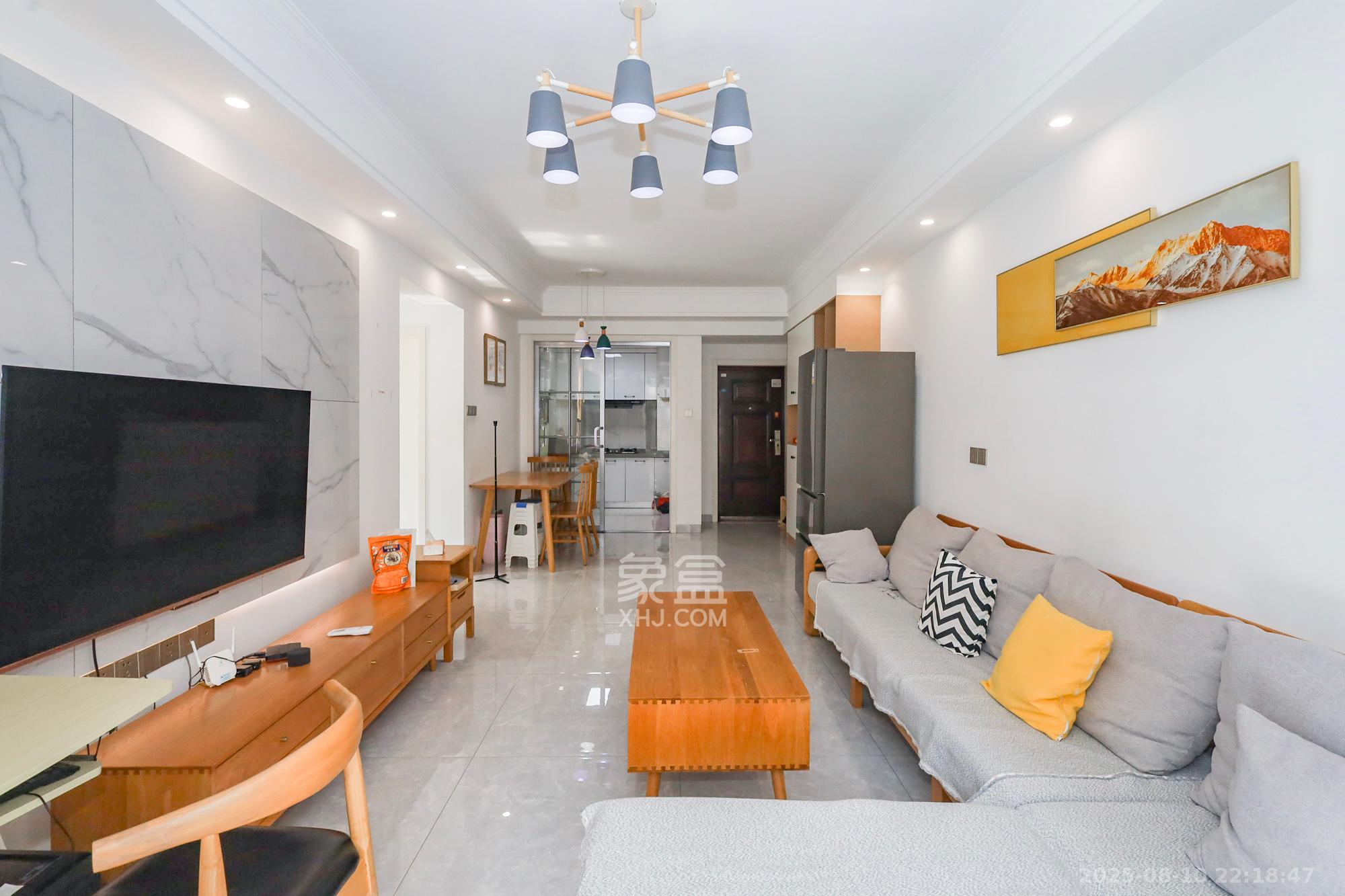 钰龙天下二期(钰龙佳园) 2室2厅1卫 195.0万 钰龙天下二期(钰龙佳园) 2室2厅1卫 195.0万客厅