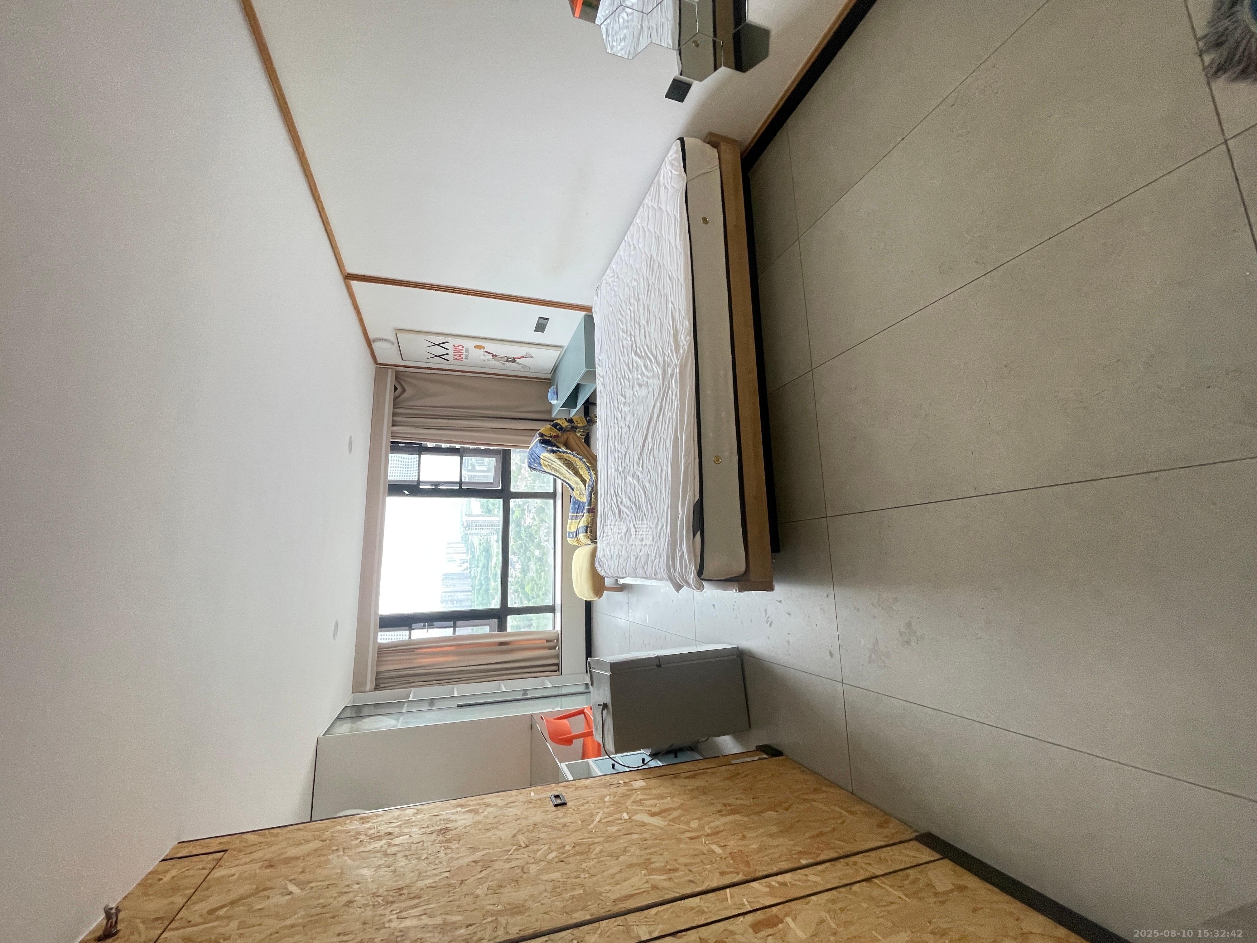 藏珑湖上公馆  1室1厅1卫    1500.0元/月 藏珑湖上公馆  1室1厅1卫    1500.0元/月室内图