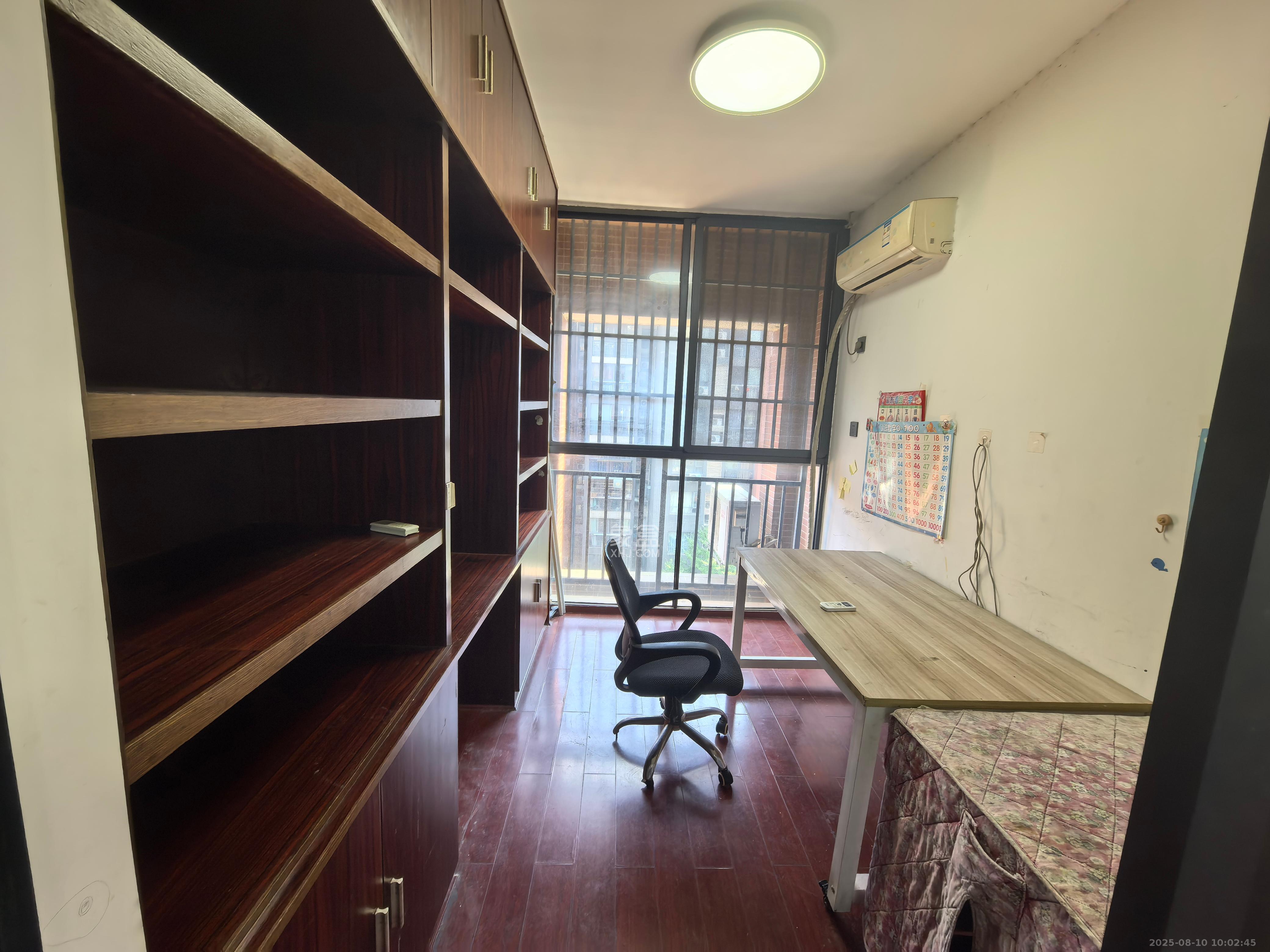 中信文化广场(中信新城二期)  3室2厅1卫    2000.0元/月 中信文化广场(中信新城二期)  3室2厅1卫    2000.0元/月室内图