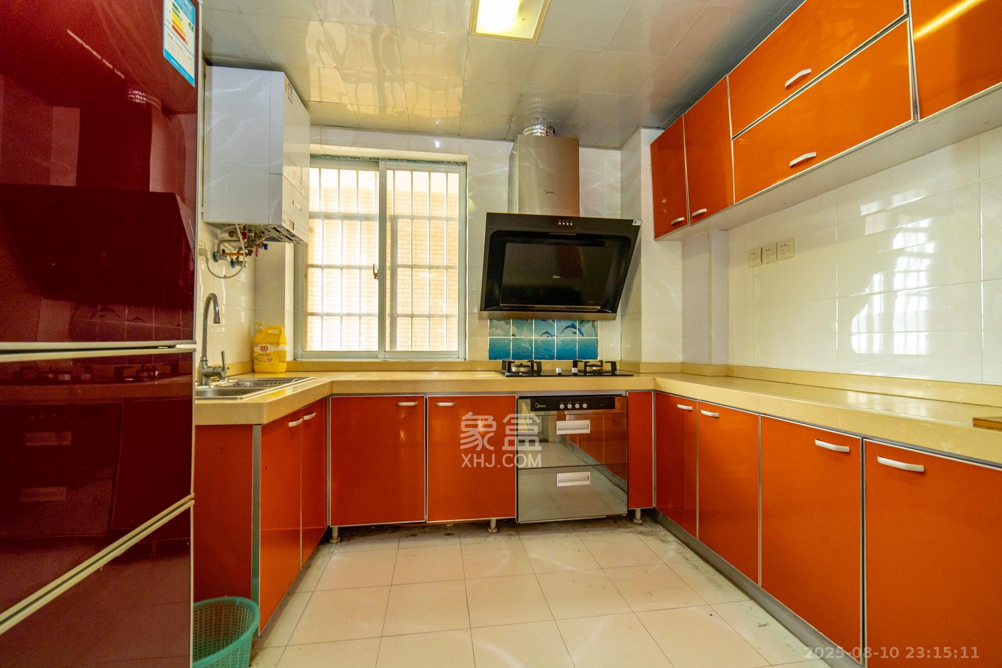 高林金三华邸 3室2厅2卫 75.0万 高林金三华邸 3室2厅2卫 75.0万厨房