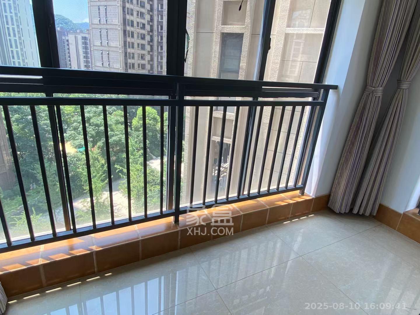 中海梅溪湖壹号  3室2厅2卫   3300.00元/月室内图
