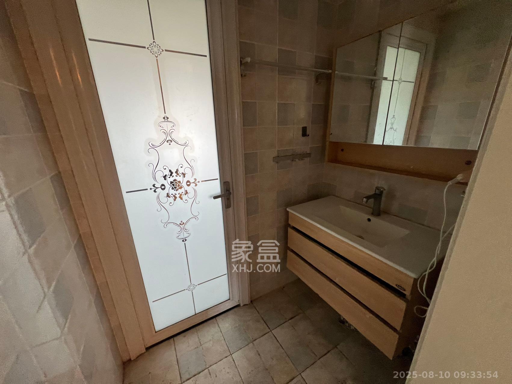 荣盛花语书苑 4室0厅0卫 4000.0元/月 荣盛花语书苑 4室0厅0卫 4000.0元/月室内图