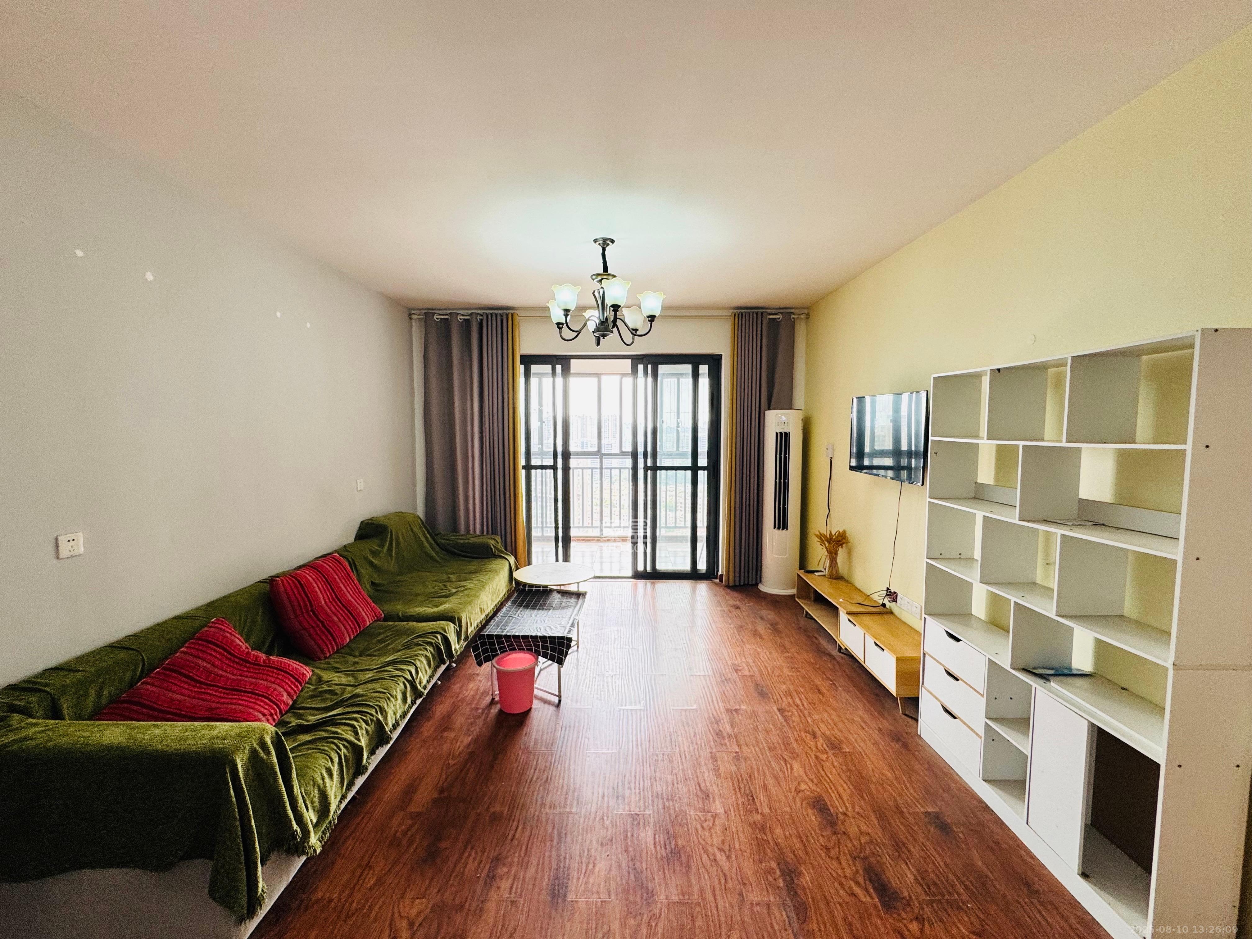 半山壹号 2室2厅1卫 2500.0元/月 半山壹号 2室2厅1卫 2500.0元/月室内图