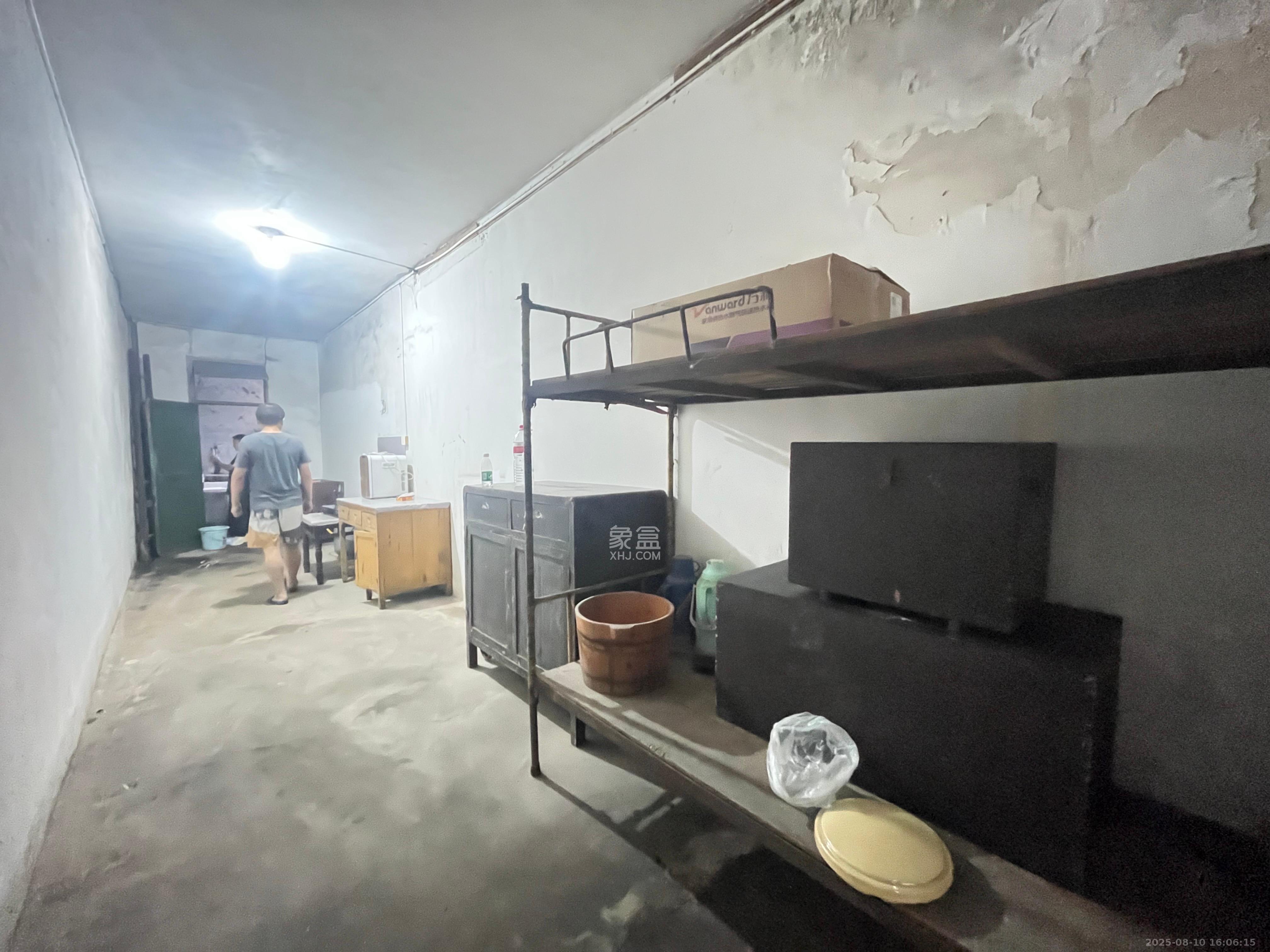 荣安宿舍 1室0厅0卫 900.0元/月 荣安宿舍 1室0厅0卫 900.0元/月室内图