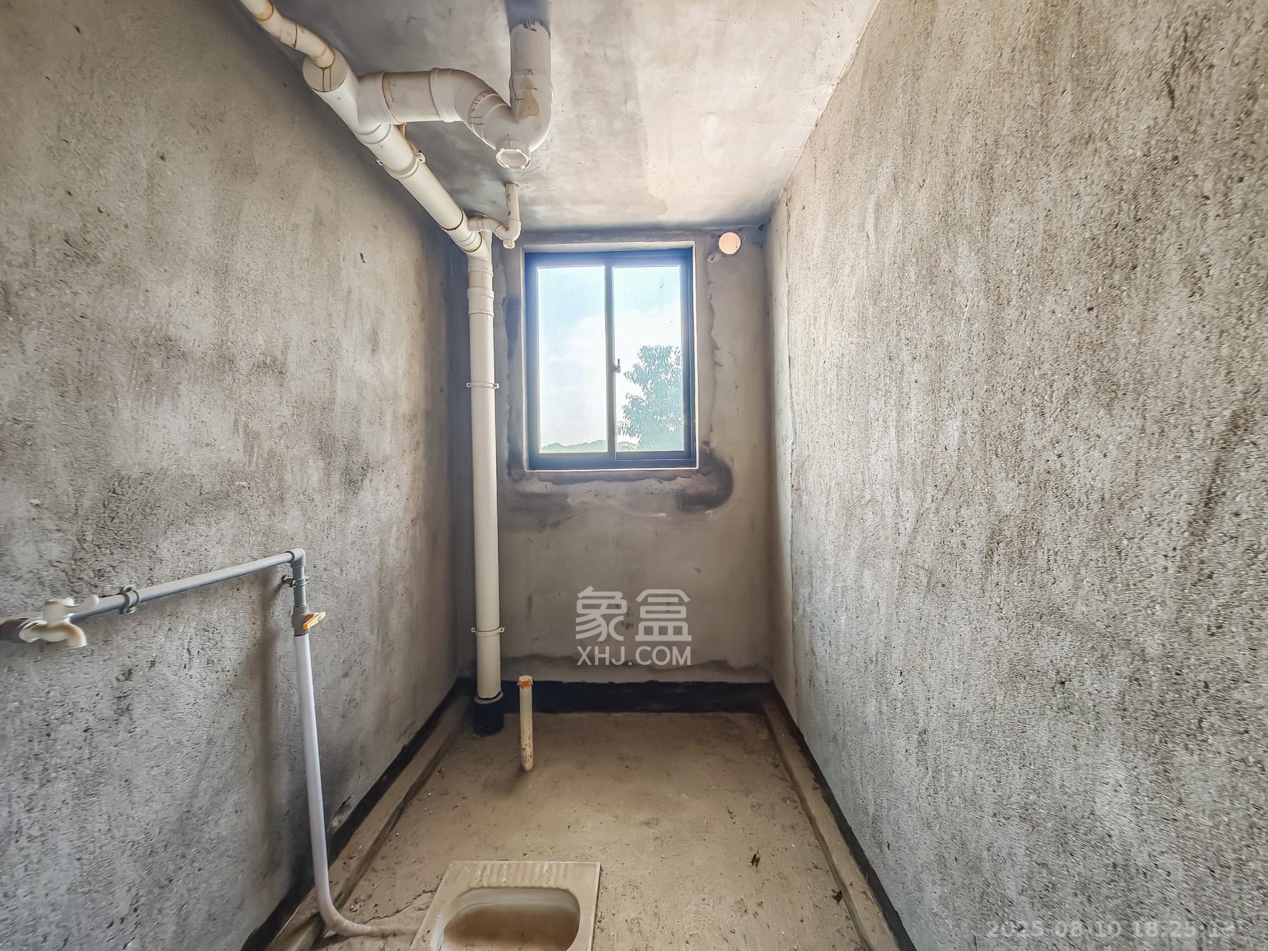 金富北城  2室2厅1卫    35.5万 金富北城  2室2厅1卫    35.5万卫生间