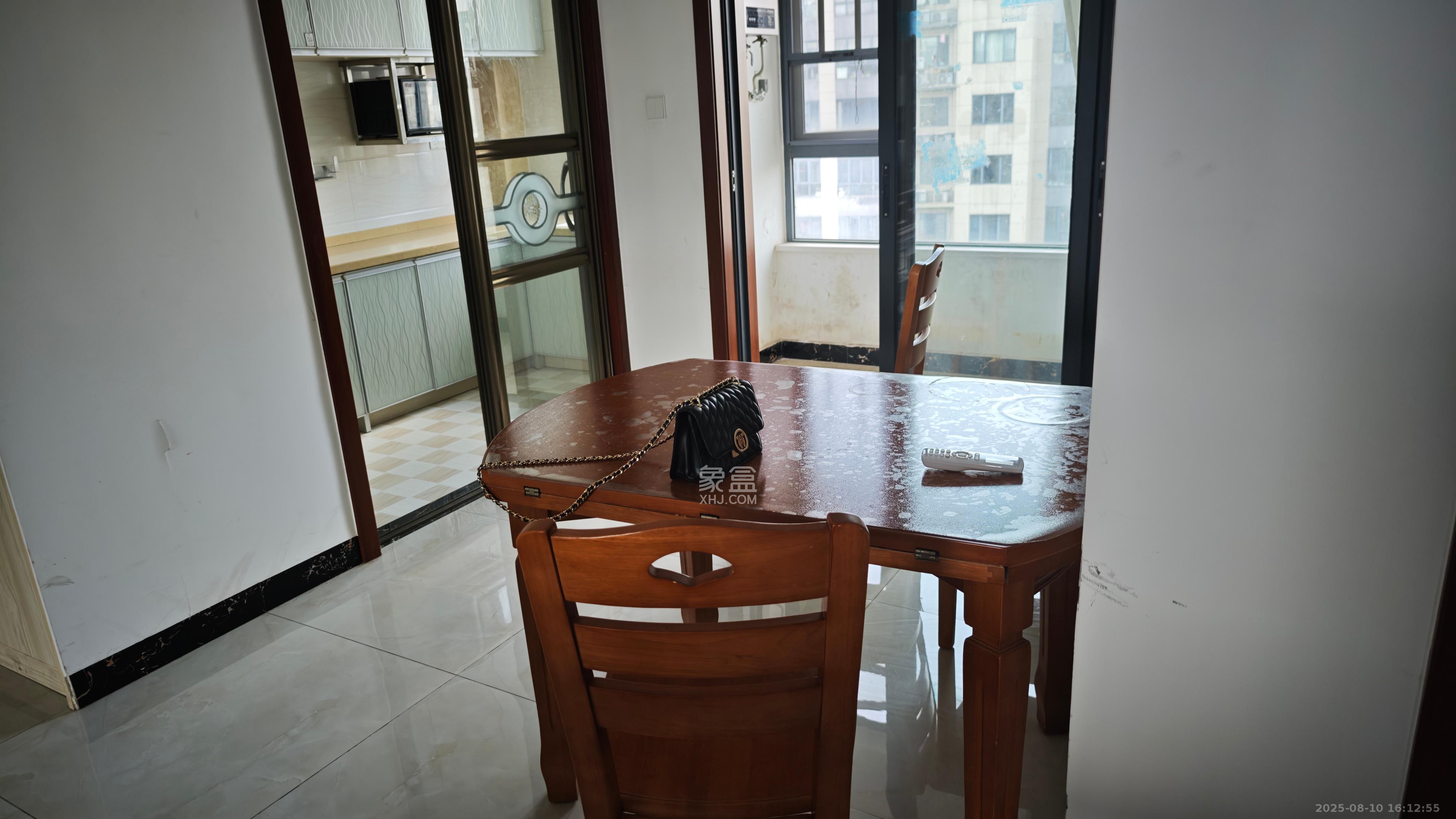 中国铁建梅溪青秀一期  3室2厅1卫    2500.0元/月 中国铁建梅溪青秀一期  3室2厅1卫    2500.0元/月室内图