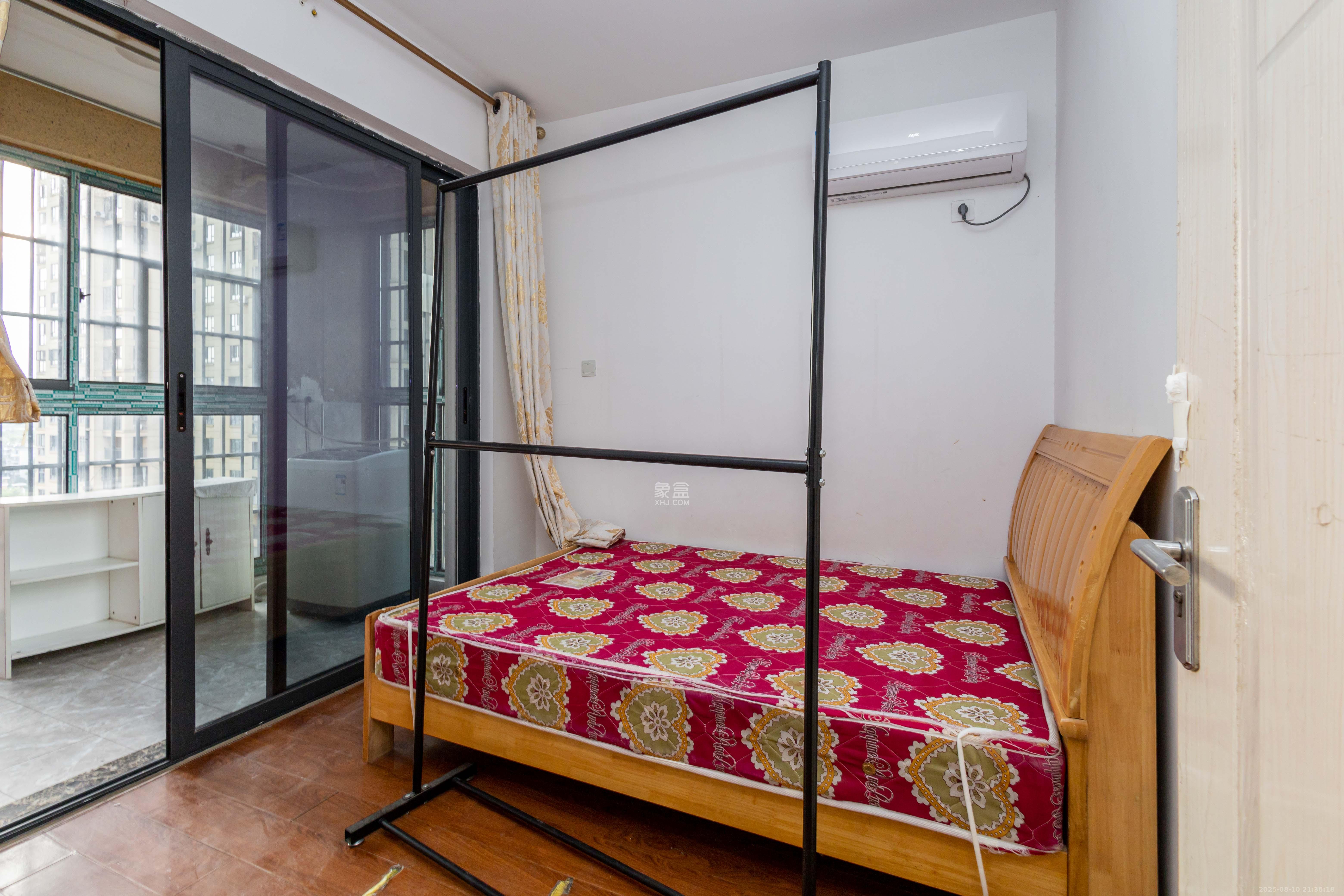 爵世名邸东湖(东湖壹号企业总部基地)  2室2厅1卫    49.99万 爵世名邸东湖(东湖壹号企业总部基地)  2室2厅1卫    49.99万卧室