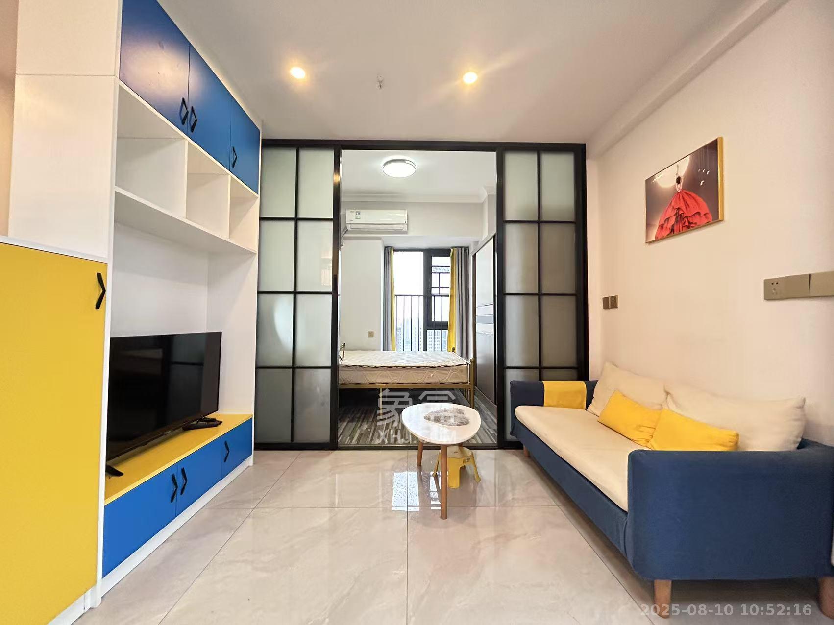 复地星光天地 2室1厅1卫 2500.0元/月 复地星光天地 2室1厅1卫 2500.0元/月室内图