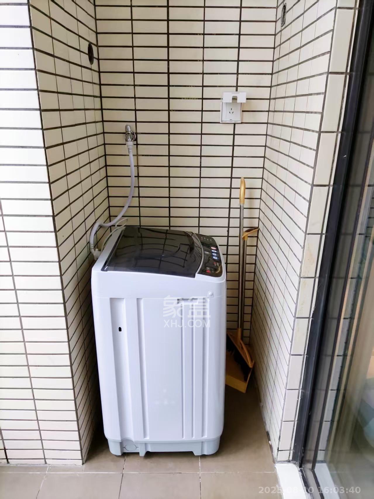 时代年华 2室1厅1卫 1400.0元/月 时代年华 2室1厅1卫 1400.0元/月室内图