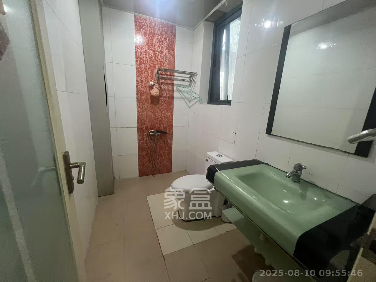 中天广场  1室1厅1卫    2400.0元/月 中天广场  1室1厅1卫    2400.0元/月室内图