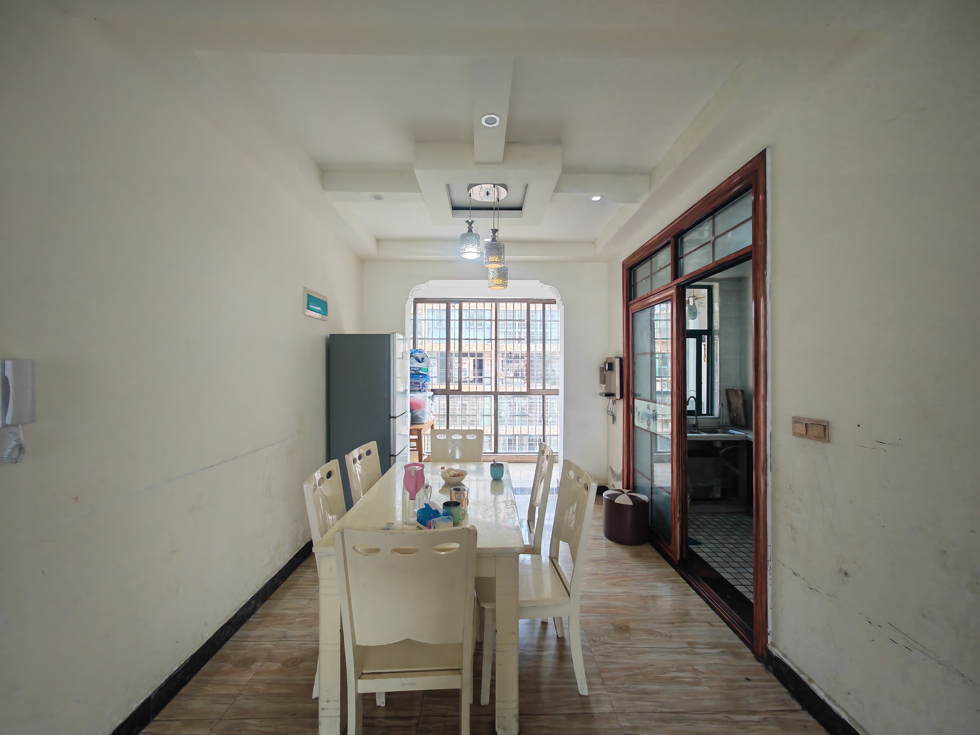 阳光一品小区 3室2厅2卫 49.8万 阳光一品小区 3室2厅2卫 49.8万客厅