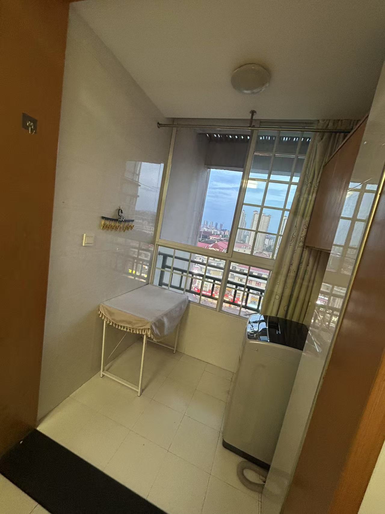 鸿泰国际 2室2厅1卫 1500.0元/月 鸿泰国际 2室2厅1卫 1500.0元/月室内图