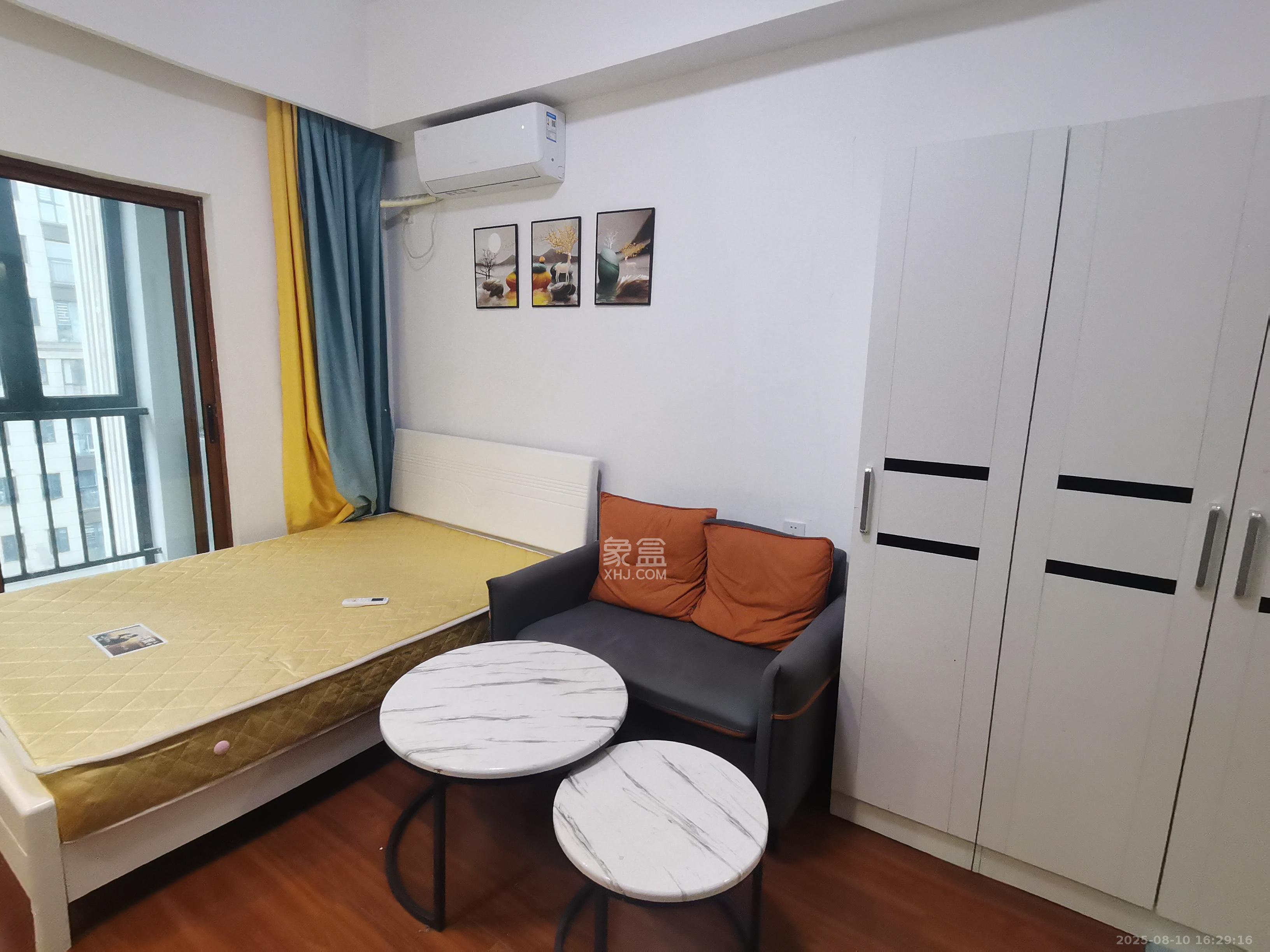 荣泰广场 1室1厅1卫 1200.0元/月 荣泰广场 1室1厅1卫 1200.0元/月室内图