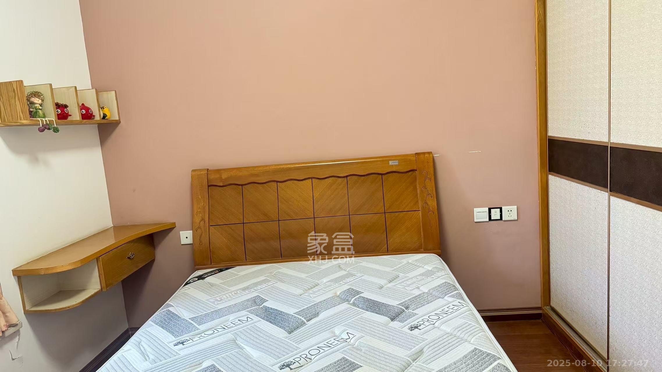 中房F联邦  3室1厅1卫    1000.0元/月 中房F联邦  3室1厅1卫    1000.0元/月室内图