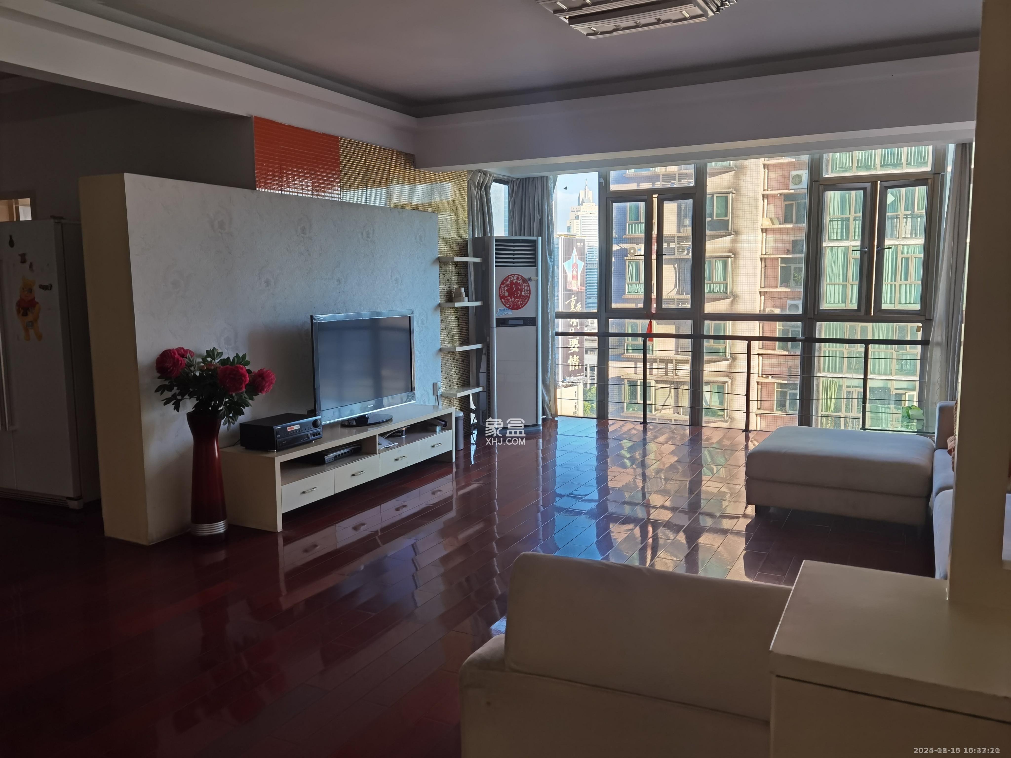 桐荫里社区  4室1厅1卫    5300.0元/月 桐荫里社区  4室1厅1卫    5300.0元/月室内图