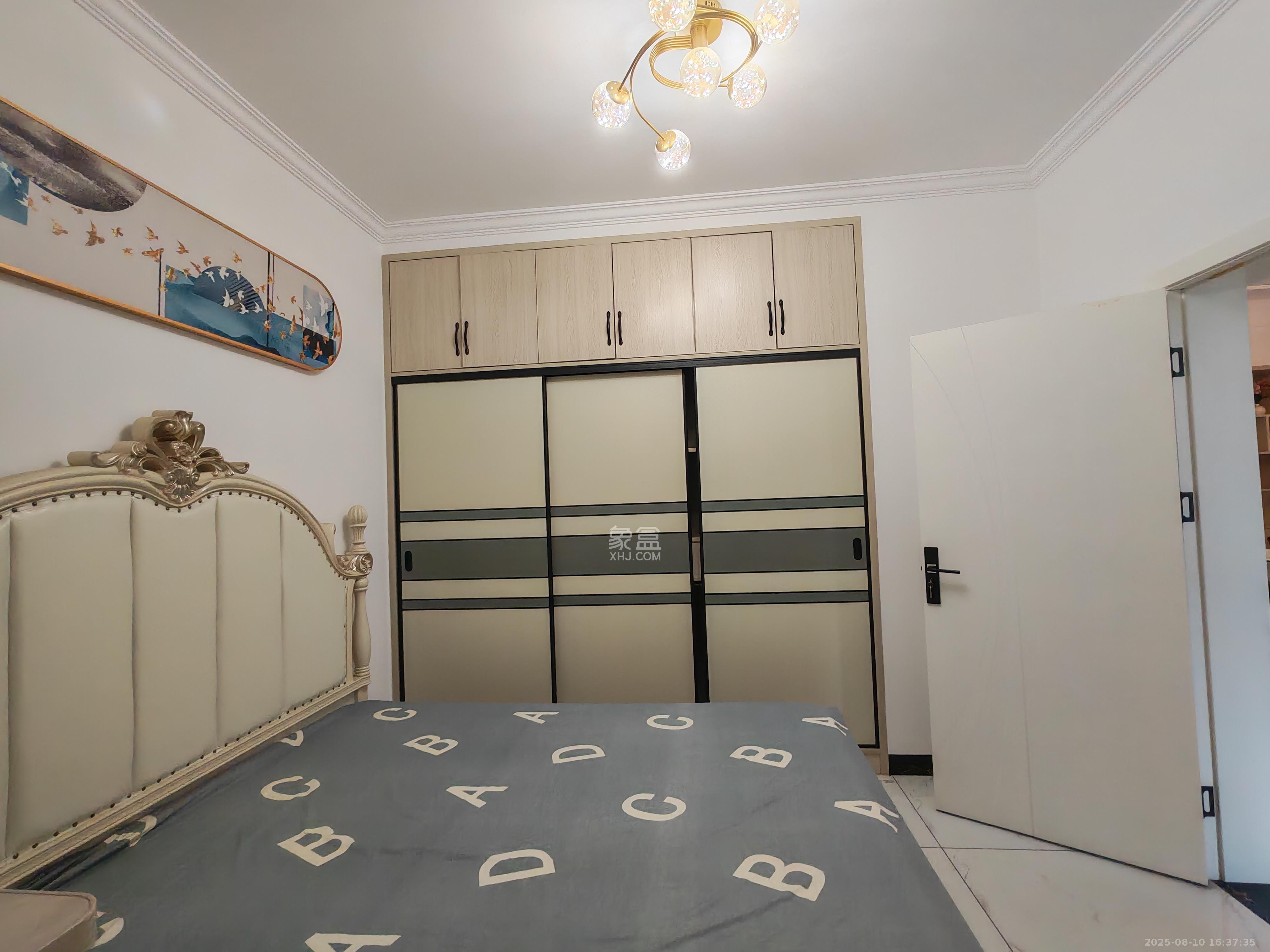 钱隆世家  2室2厅1卫    2200.0元/月 钱隆世家  2室2厅1卫    2200.0元/月室内图