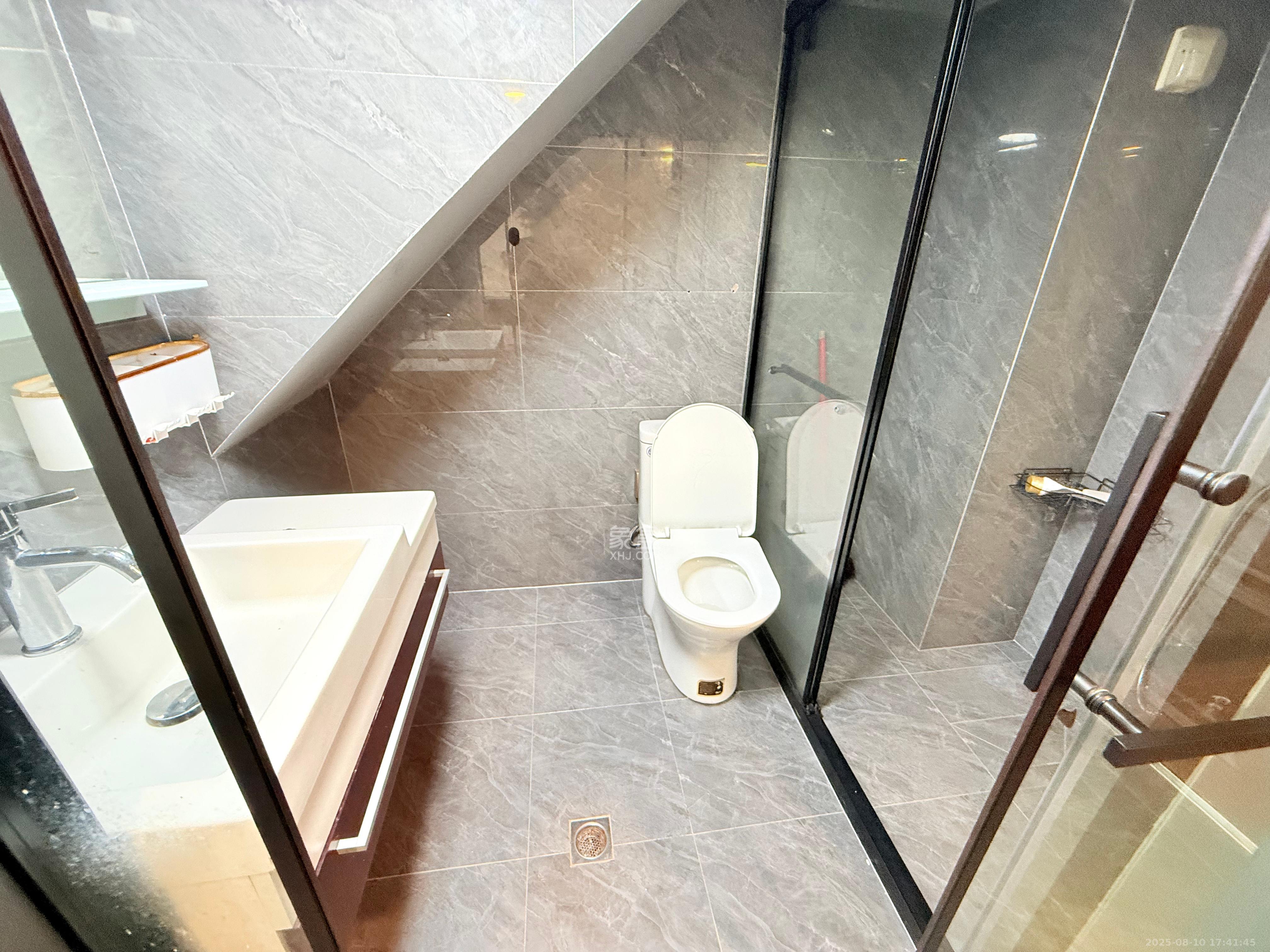 明昇壹城（明昇时代广场）二期  1室1厅1卫    1650.0元/月室内图