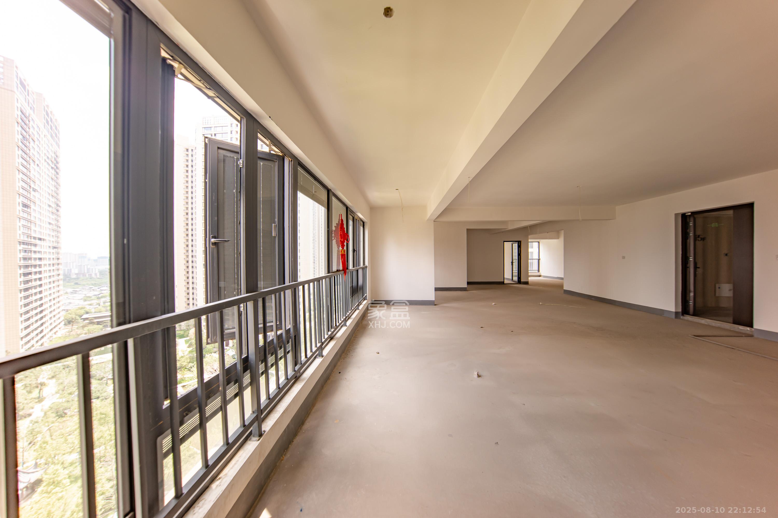 建投象山国际  5室2厅4卫   258.00万阳台