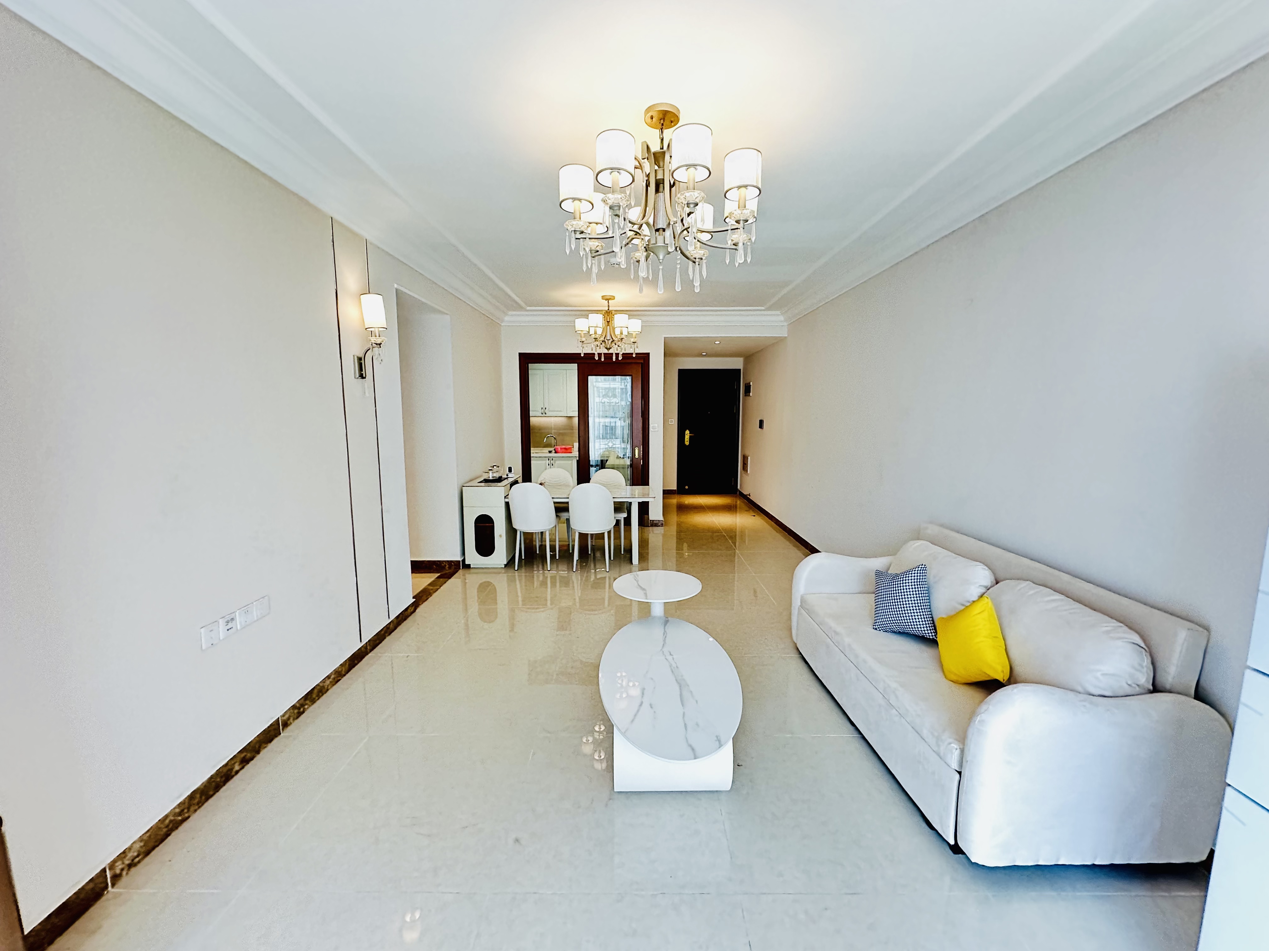 恒大美丽沙天宸湾 3室2厅2卫 230.0万 恒大美丽沙天宸湾 3室2厅2卫 230.0万室内图