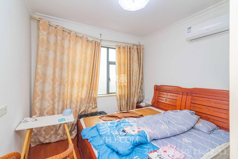 悦湖山  3室2厅1卫    2000.0元/月室内图