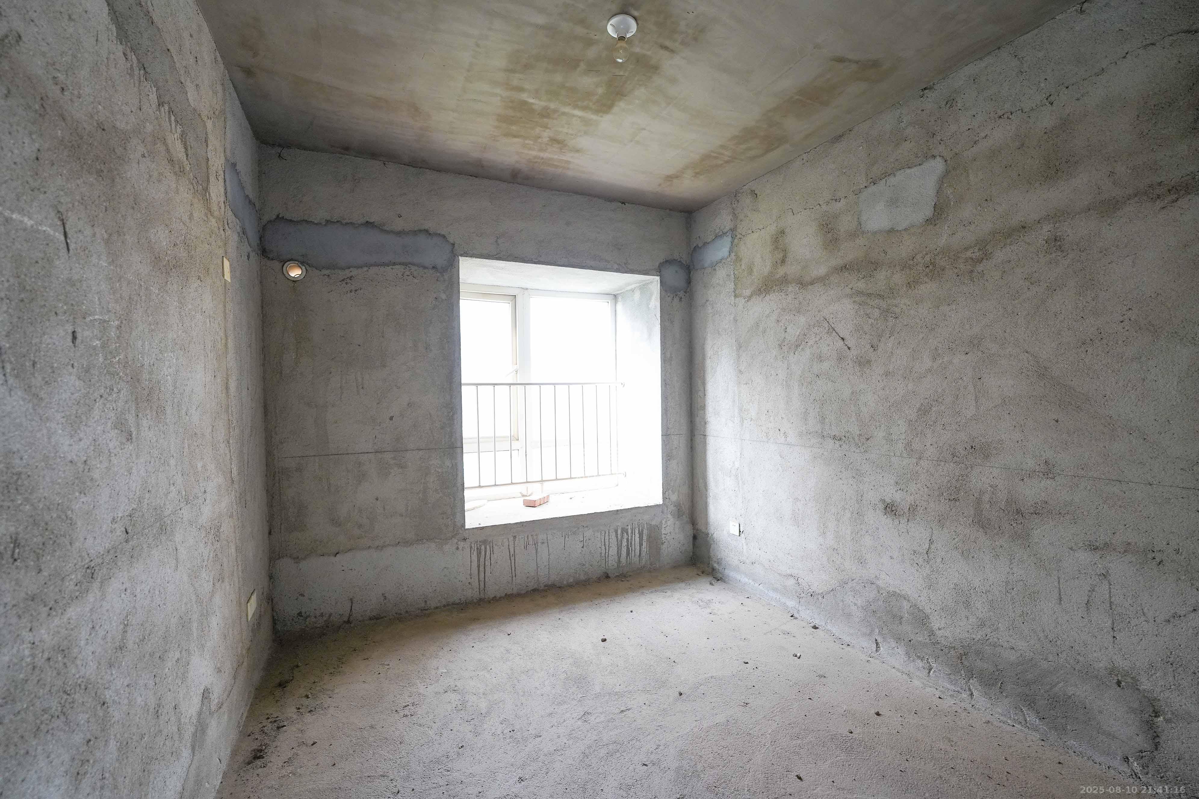 嘉华城(一期)  3室2厅2卫    126.0万 嘉华城(一期)  3室2厅2卫    126.0万卧室