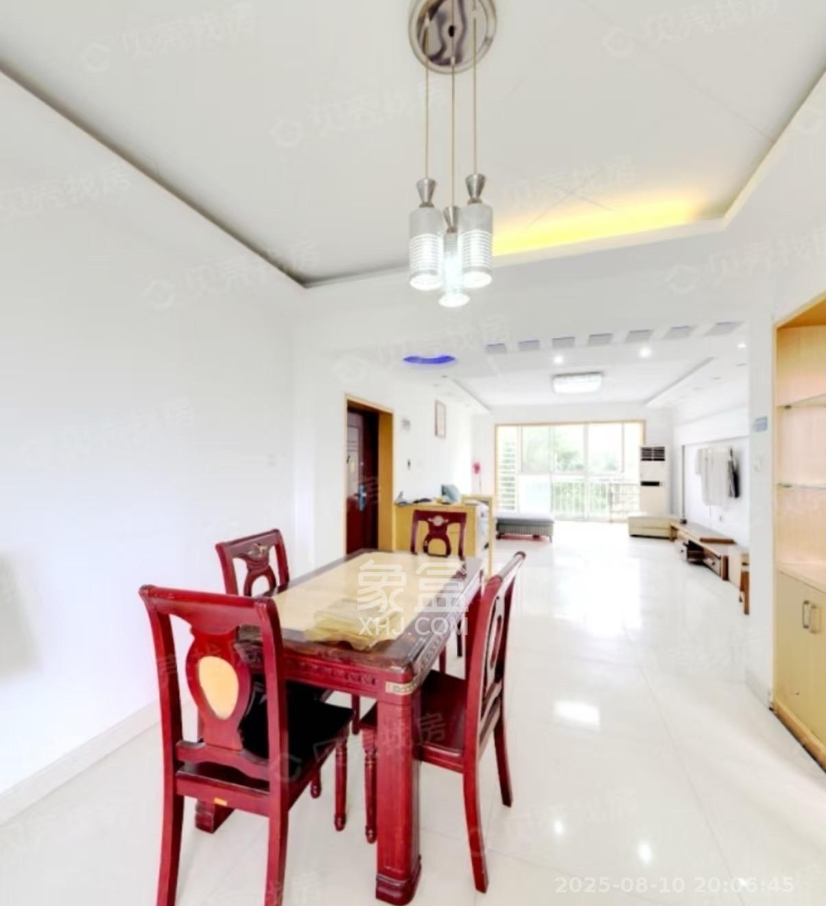 汇城上筑 3室2厅2卫 2200.0元/月 汇城上筑 3室2厅2卫 2200.0元/月室内图