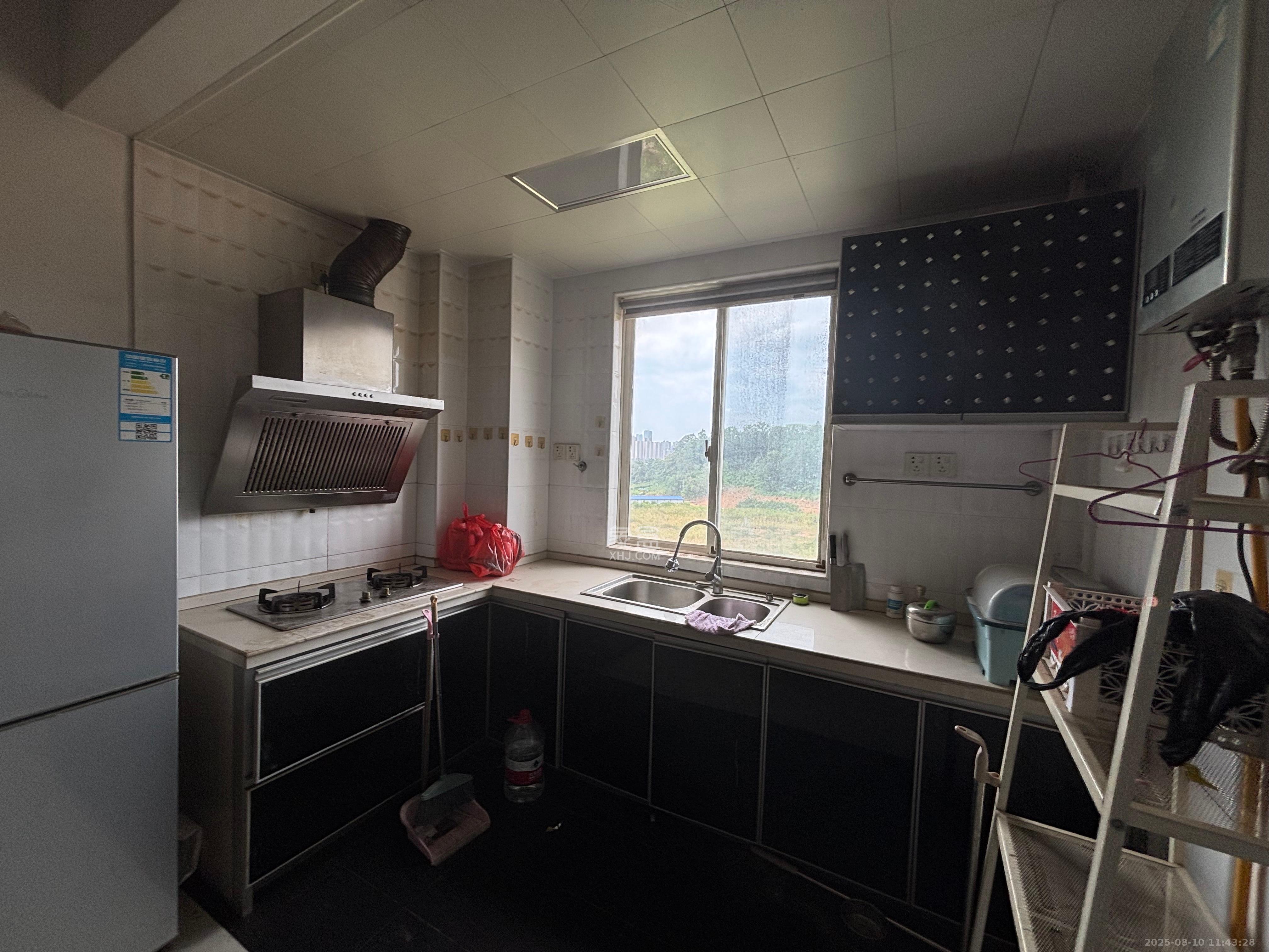 星城雅郡  2室2厅1卫    1300.0元/月 星城雅郡  2室2厅1卫    1300.0元/月室内图