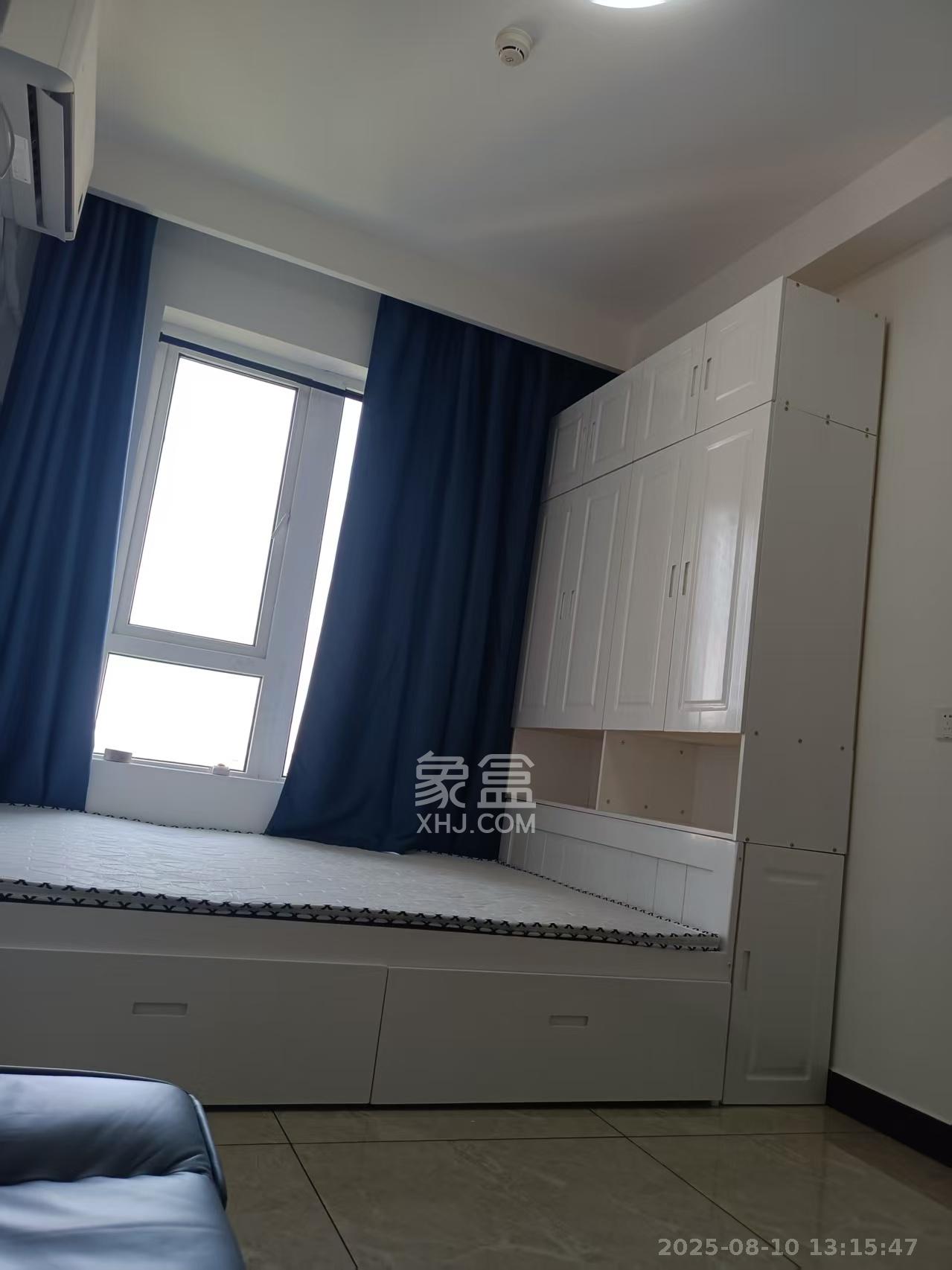 保利香槟国际  1室1厅1卫    1000.0元/月 保利香槟国际  1室1厅1卫    1000.0元/月室内图