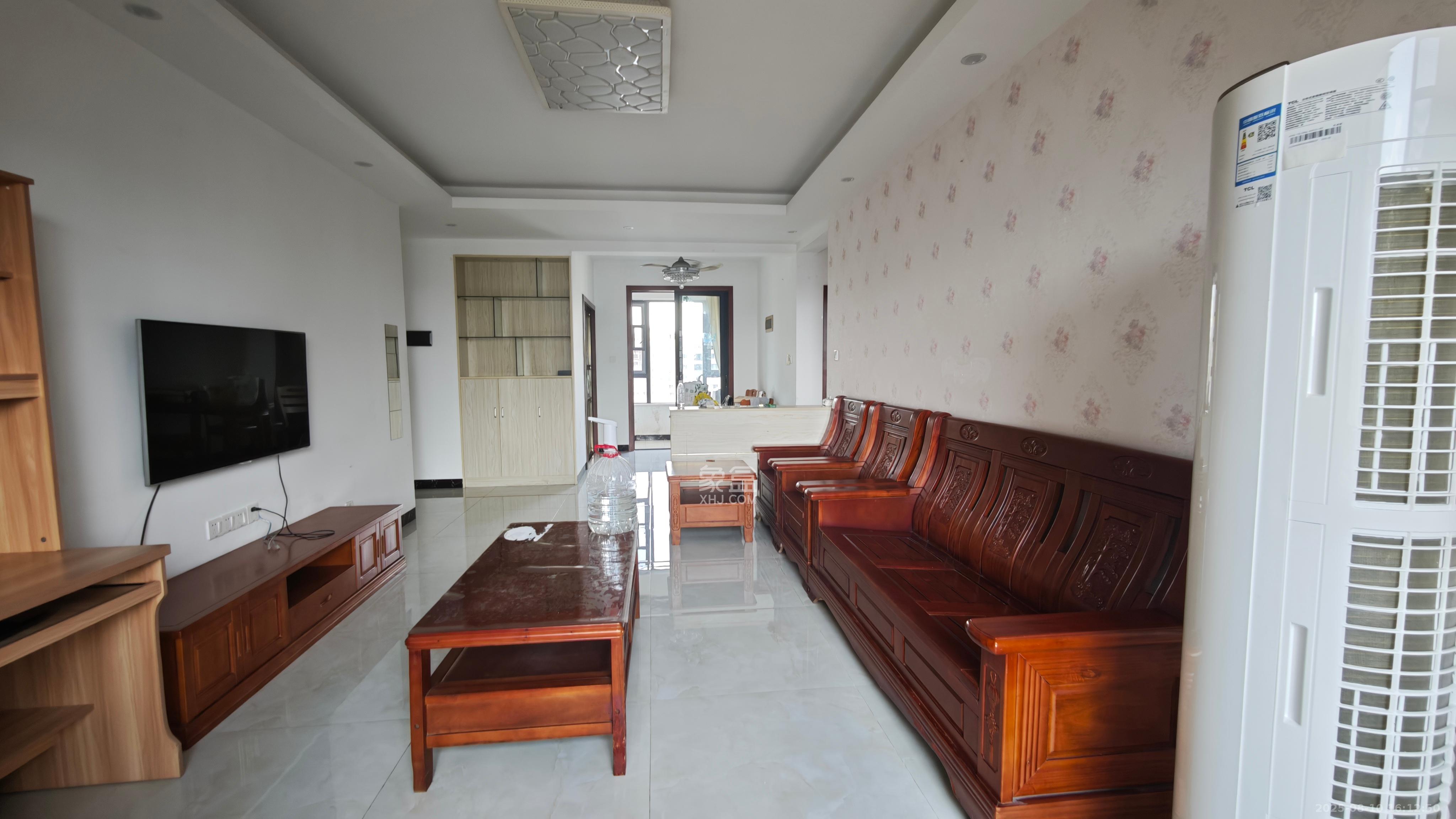 中国铁建梅溪青秀一期  3室2厅1卫    2500.0元/月 中国铁建梅溪青秀一期  3室2厅1卫    2500.0元/月