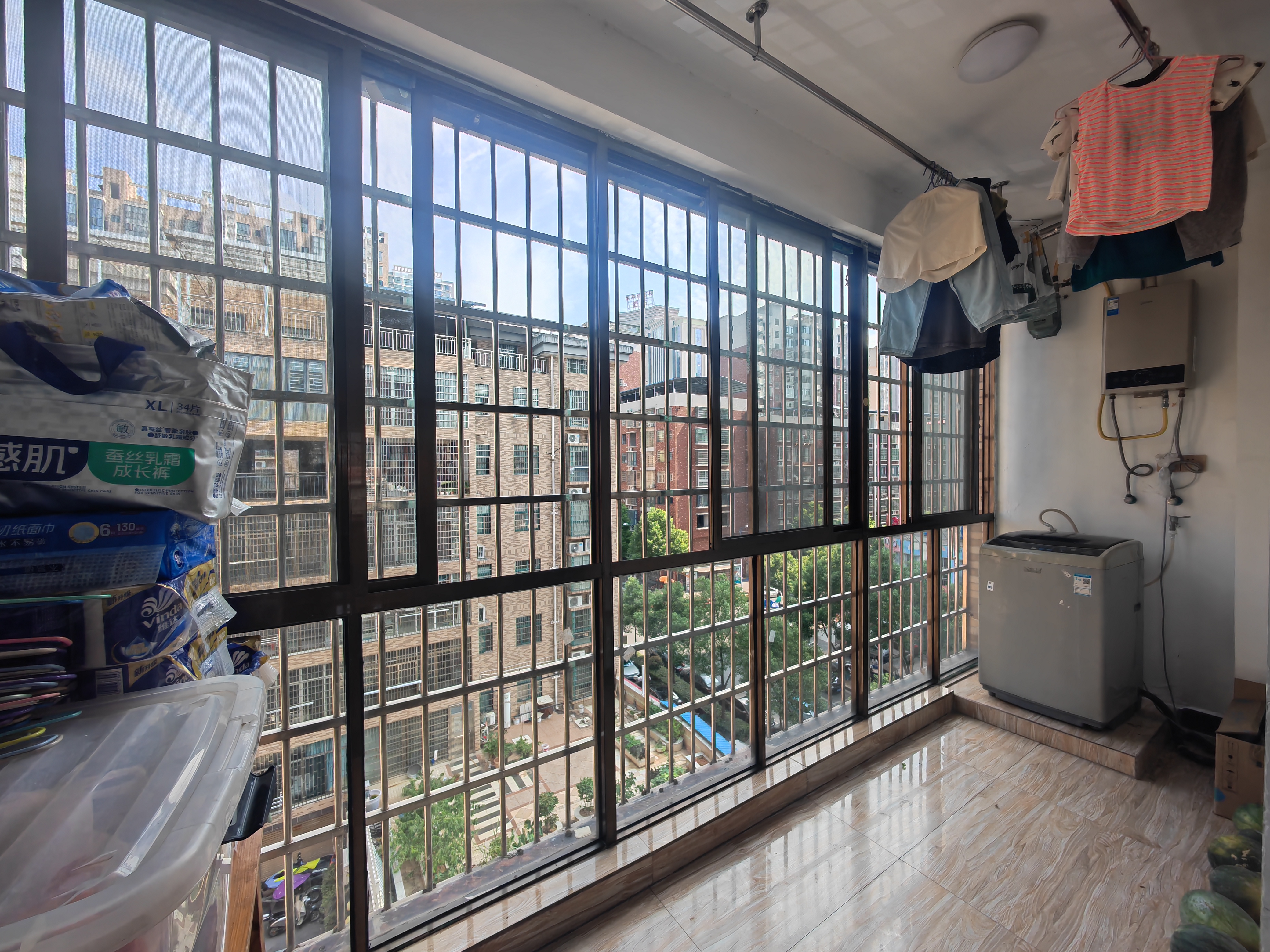 阳光一品小区 3室2厅2卫 49.8万 阳光一品小区 3室2厅2卫 49.8万客厅