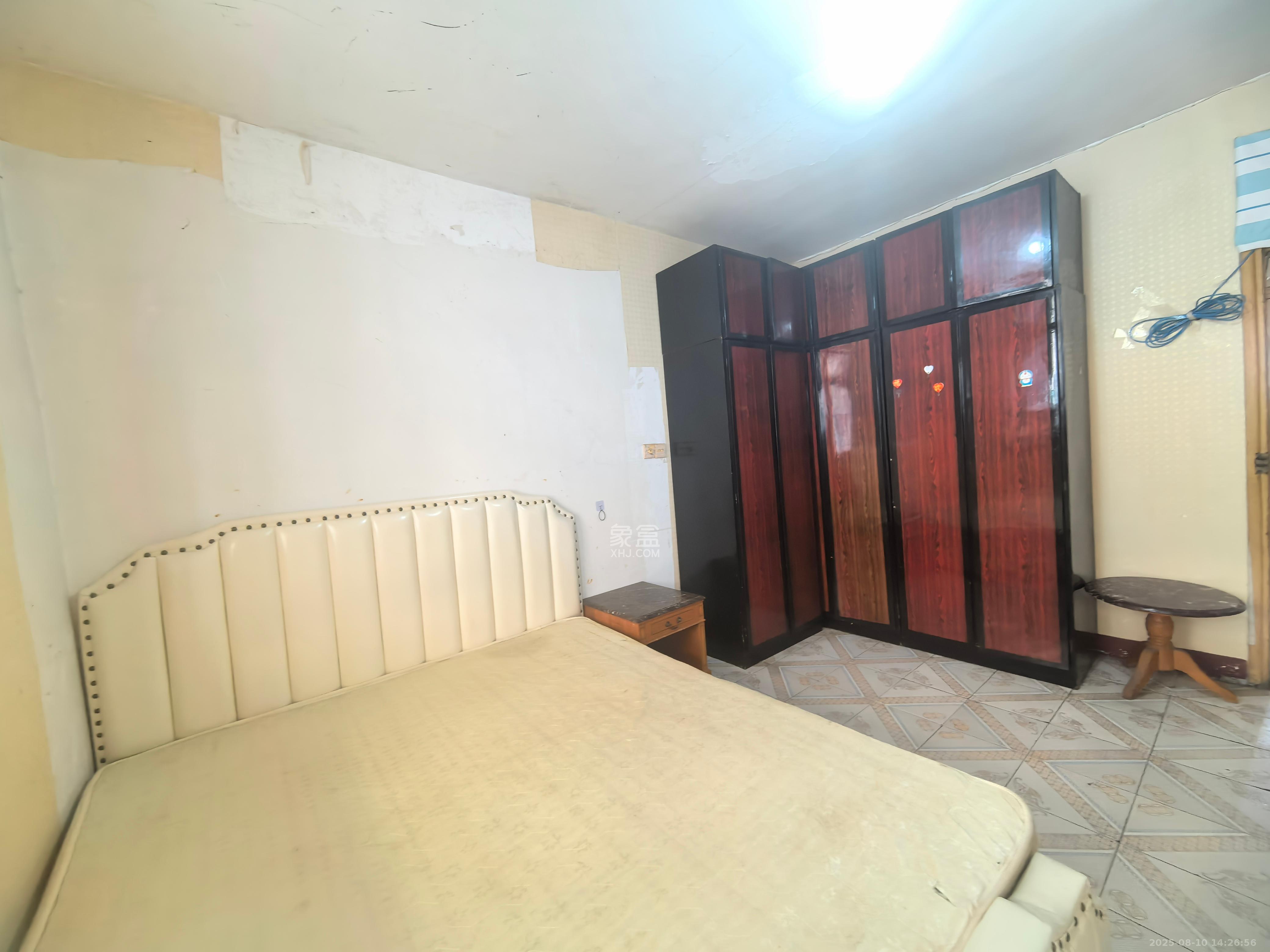 群力里小区 1室1厅1卫 1300.0元/月 群力里小区 1室1厅1卫 1300.0元/月室内图