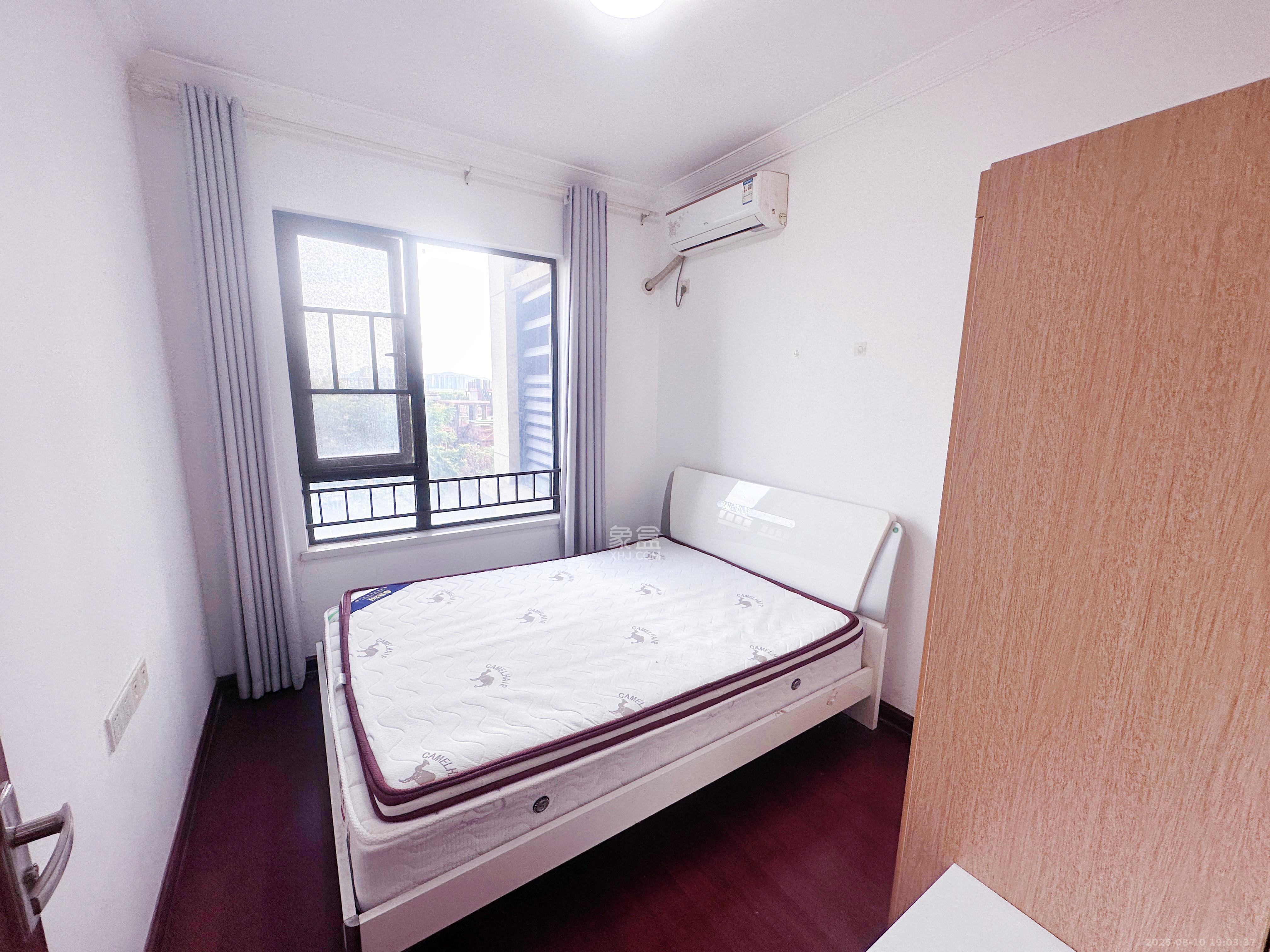 中海国际五期 3室2厅2卫 2300.0元/月 中海国际五期 3室2厅2卫 2300.0元/月室内图