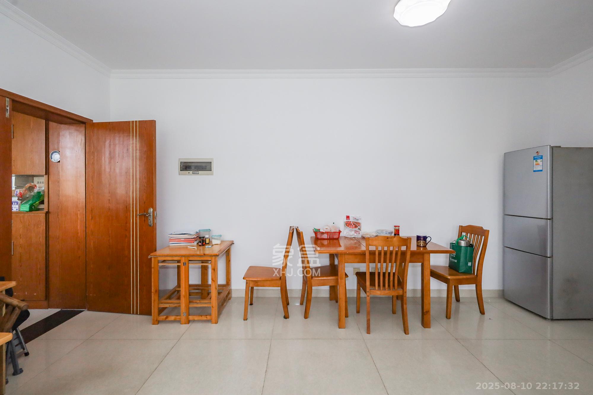 金麓西岸和苑  2室2厅1卫    76.0万 金麓西岸和苑  2室2厅1卫    76.0万其他