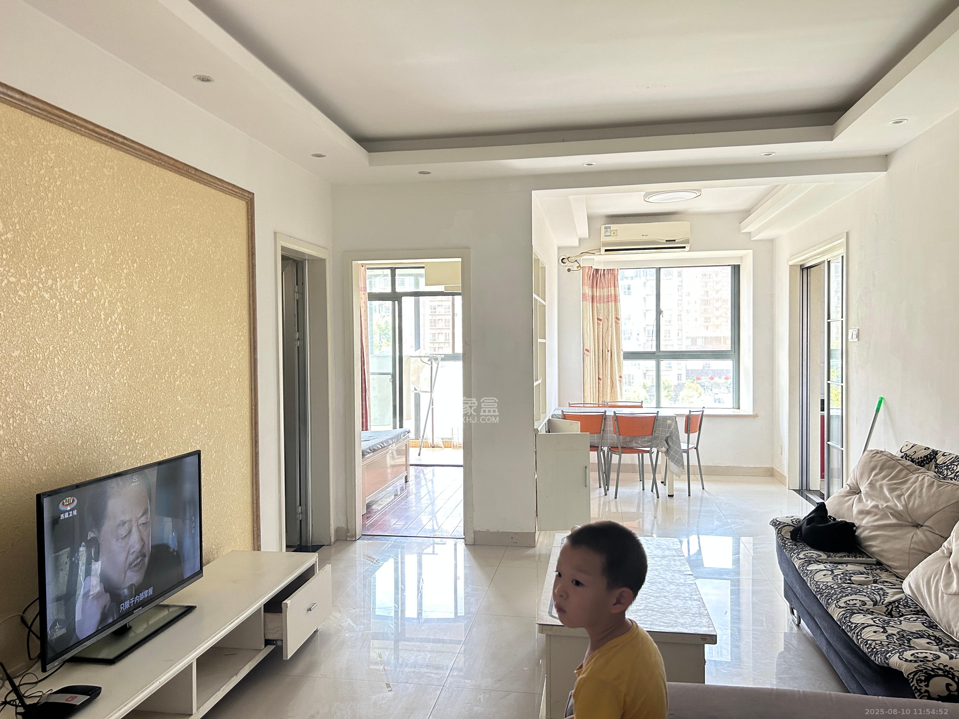 巢之恋  2室2厅2卫   2000.00元/月室内图