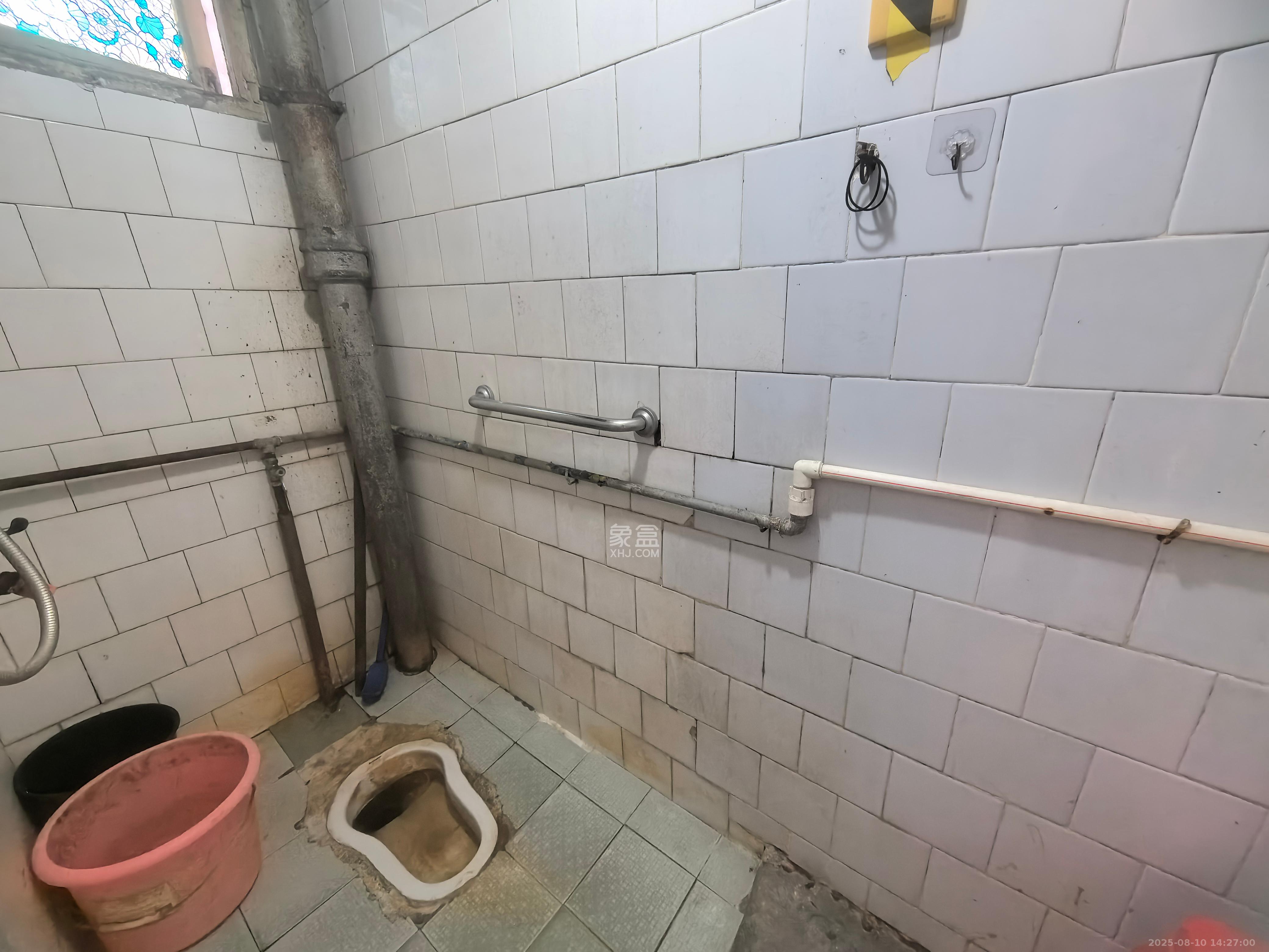 群力里小区 1室1厅1卫 1300.0元/月 群力里小区 1室1厅1卫 1300.0元/月室内图