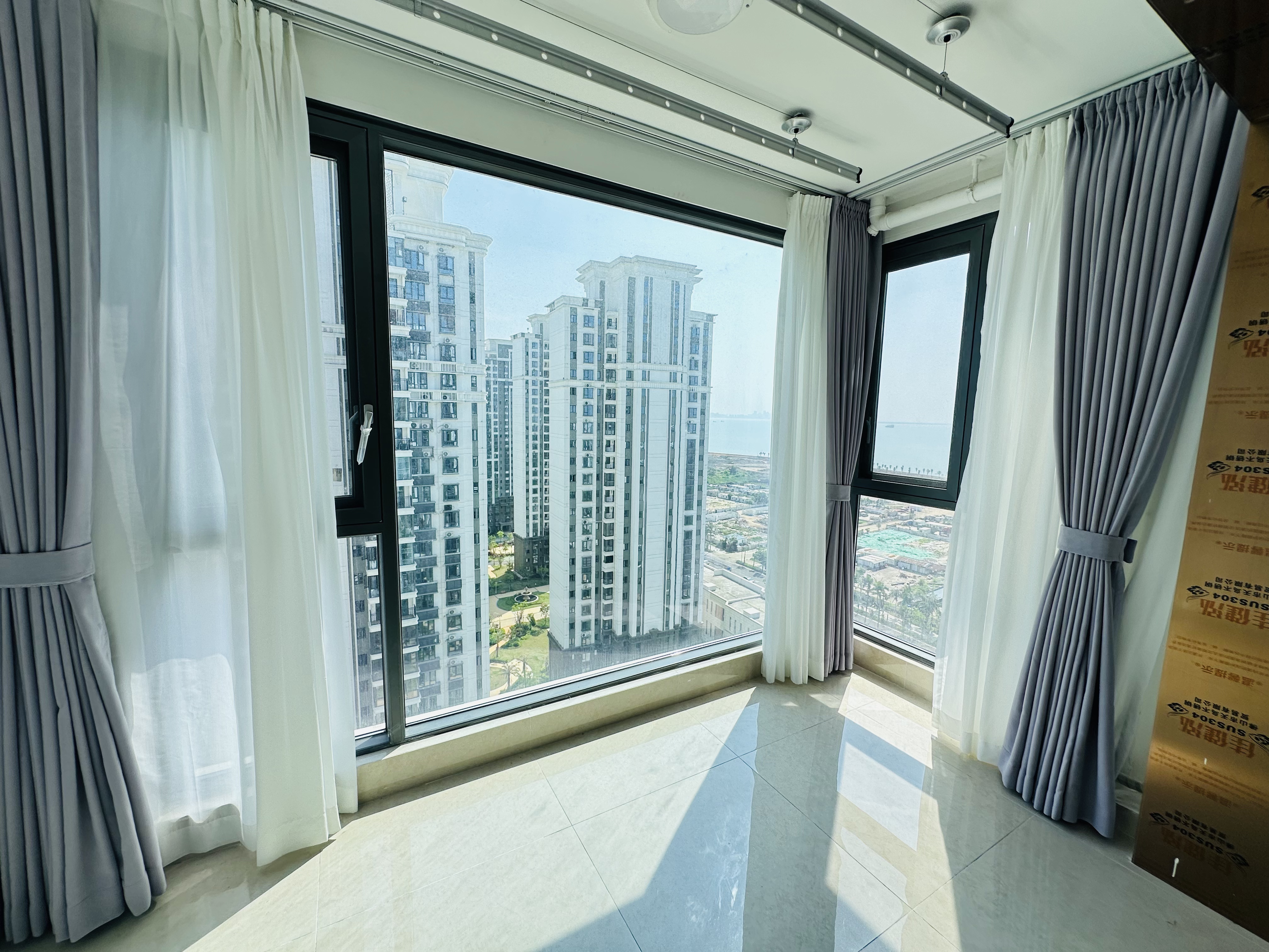 恒大美丽沙天宸湾 3室2厅2卫 230.0万 恒大美丽沙天宸湾 3室2厅2卫 230.0万室内图