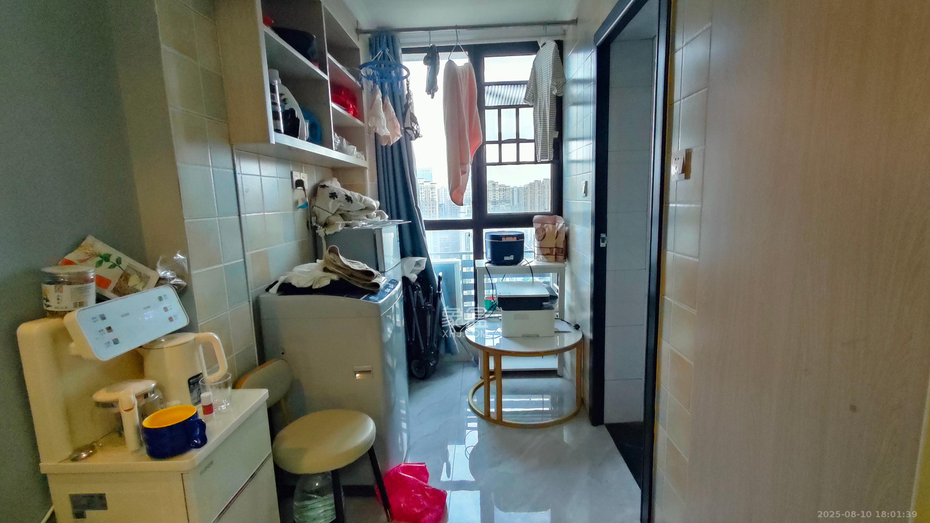 国泰九龙湾  1室1厅1卫    1500.0元/月 国泰九龙湾  1室1厅1卫    1500.0元/月室内图