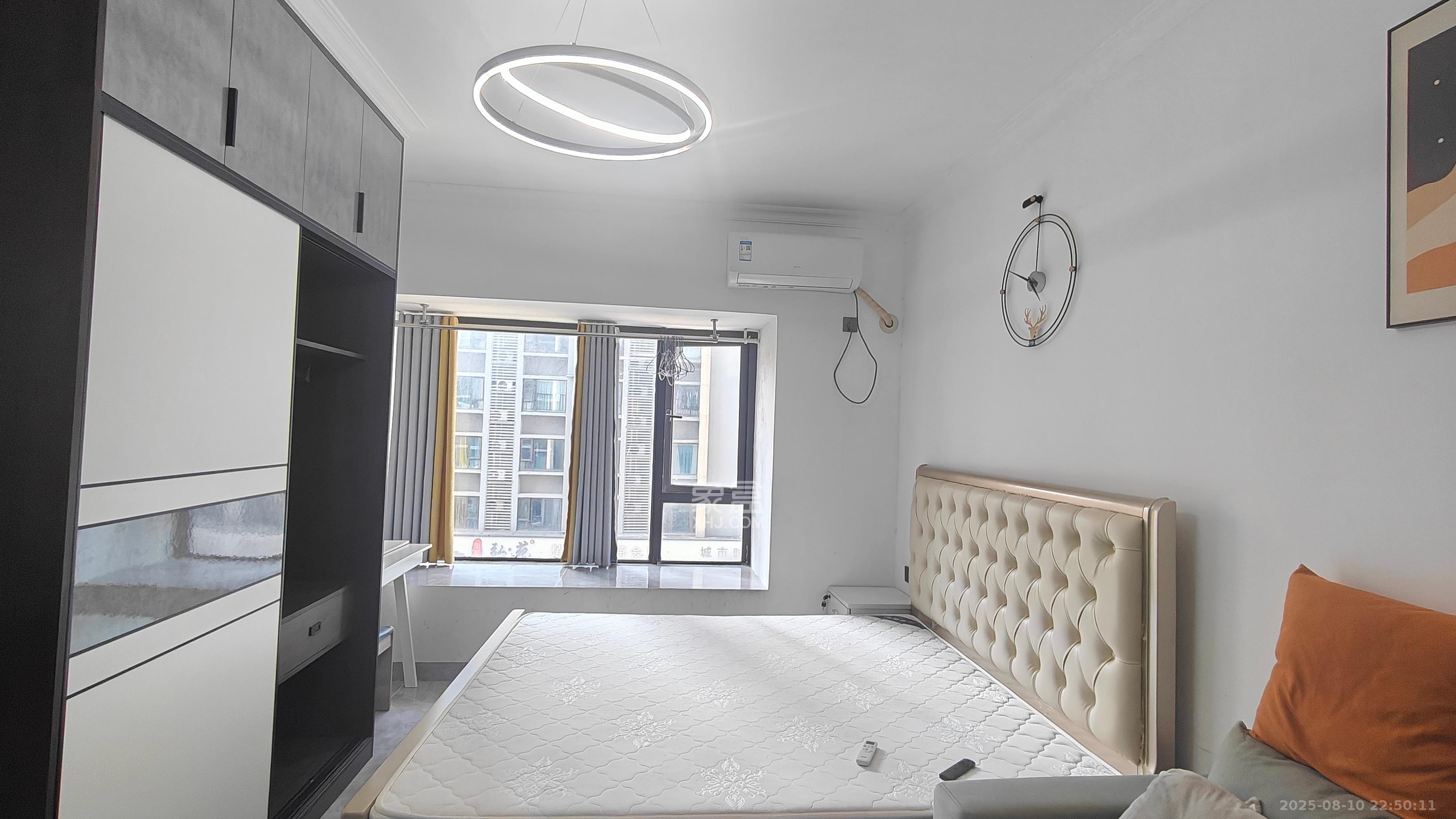 奥园城市天骄一期  1室1厅1卫    1700.0元/月 奥园城市天骄一期  1室1厅1卫    1700.0元/月室内图